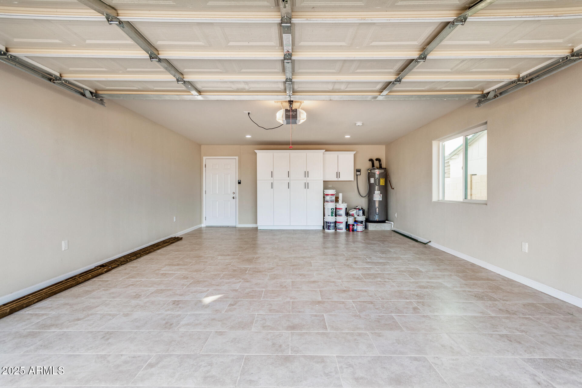 315 W RIVIERA Drive