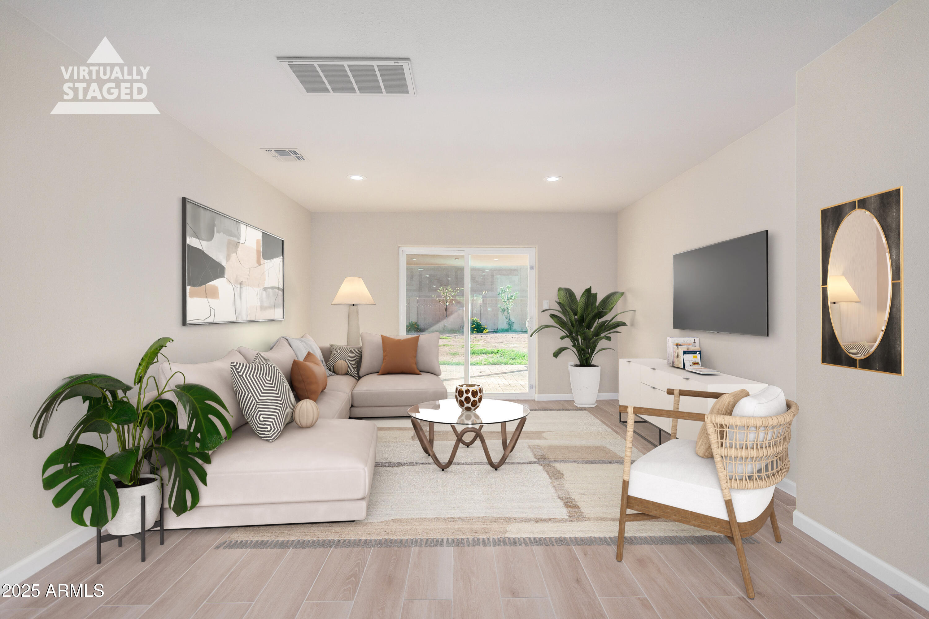 315 W RIVIERA Drive