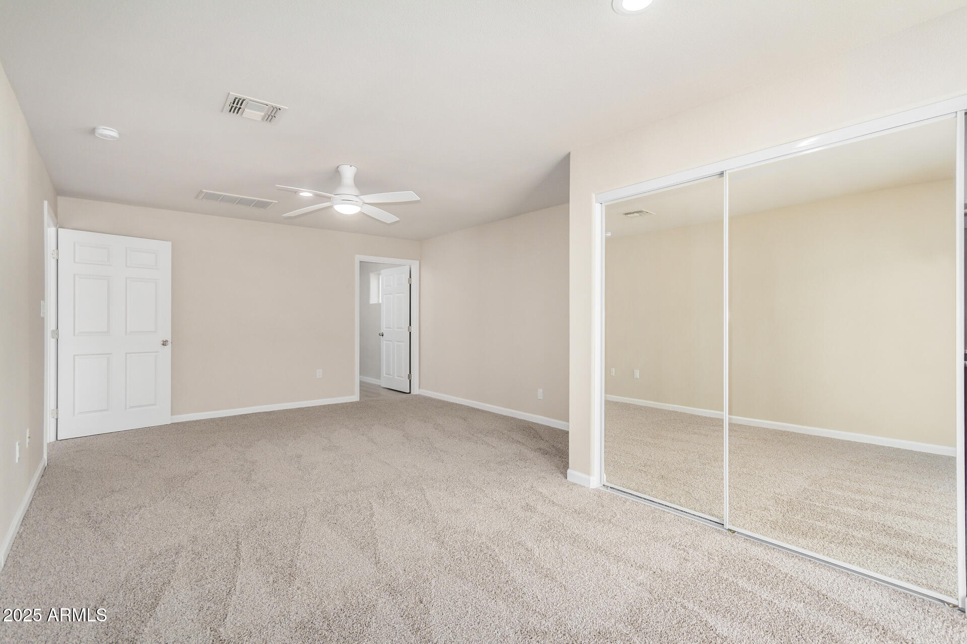 315 W RIVIERA Drive