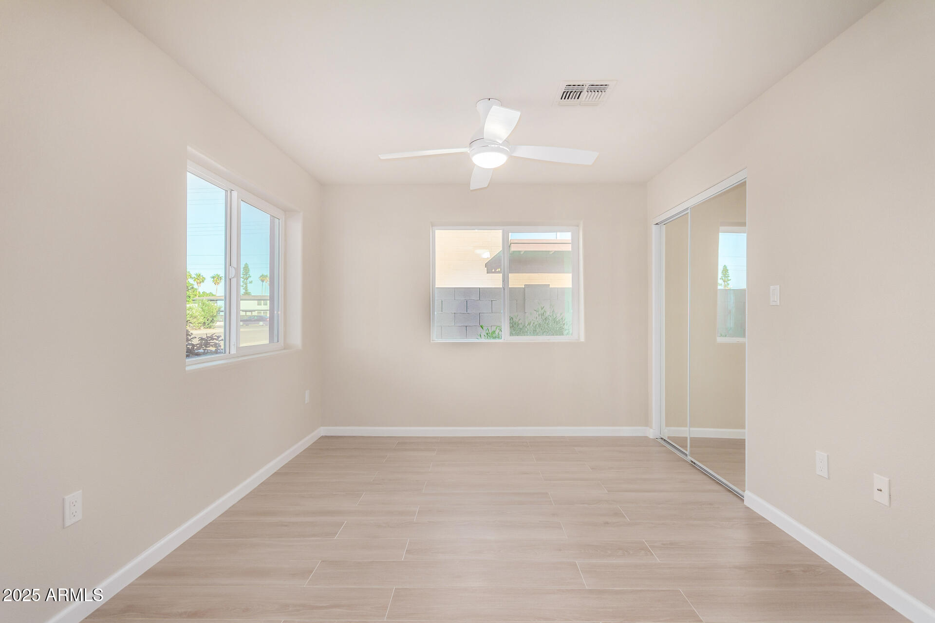 315 W RIVIERA Drive