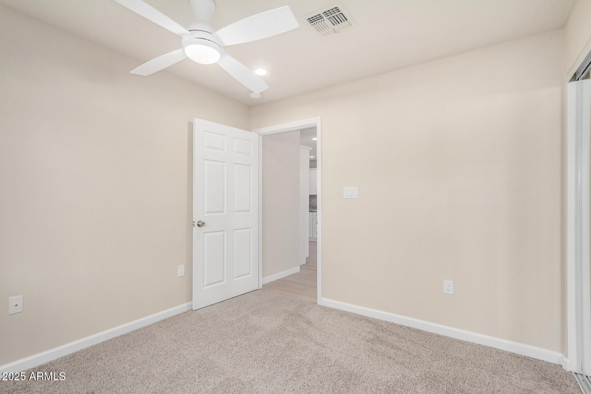 315 W RIVIERA Drive