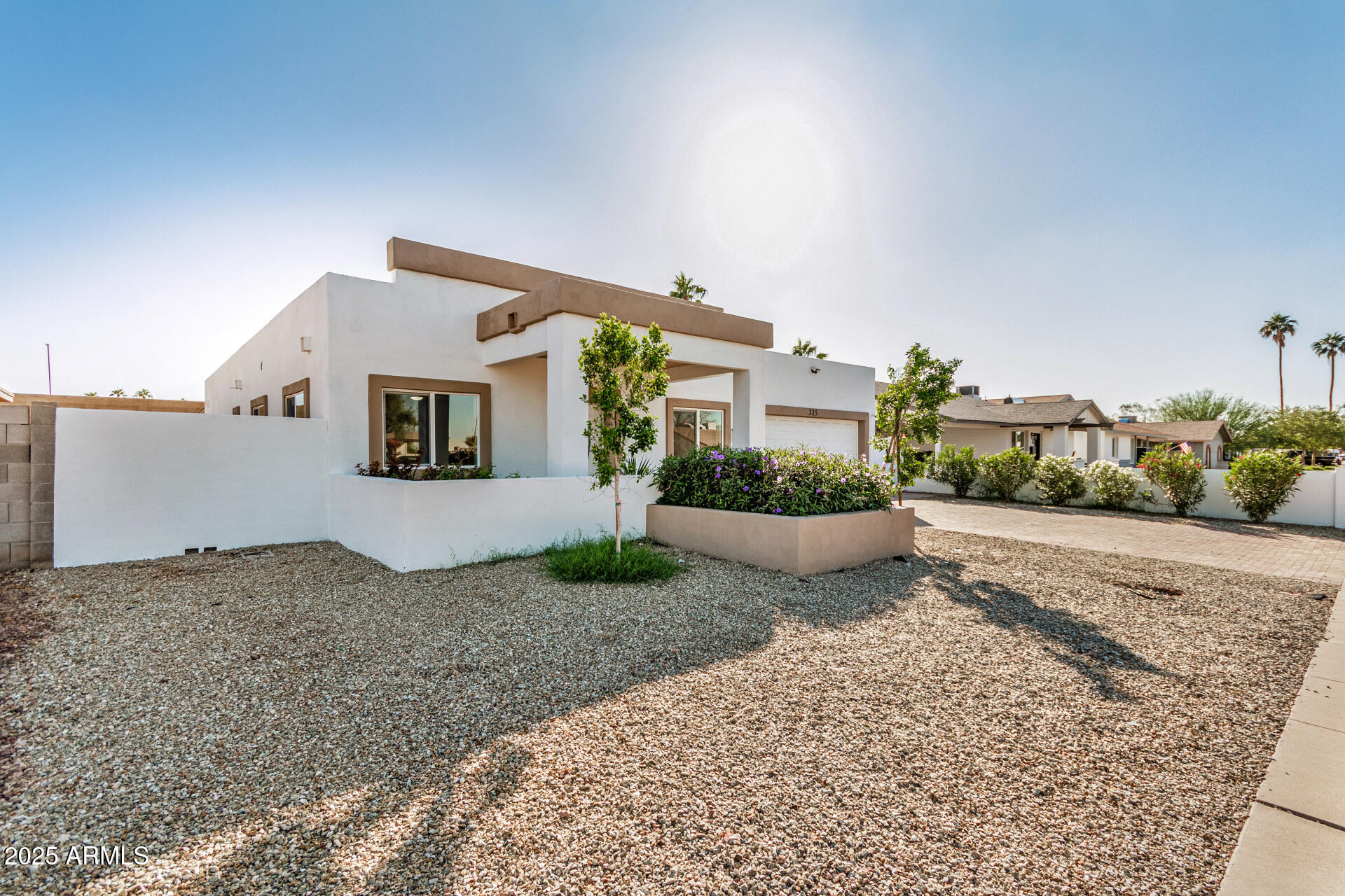 315 W RIVIERA Drive