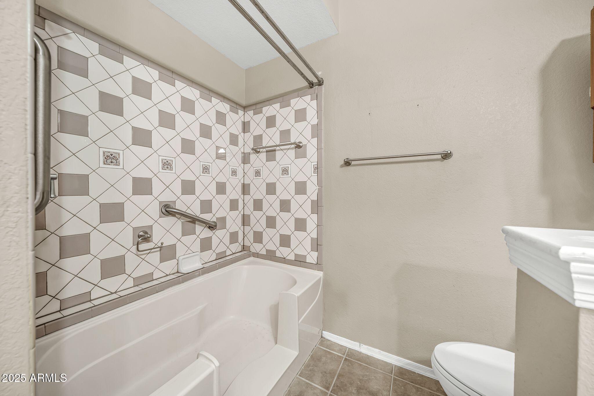 14950 W MOUNTAIN VIEW Boulevard 7104