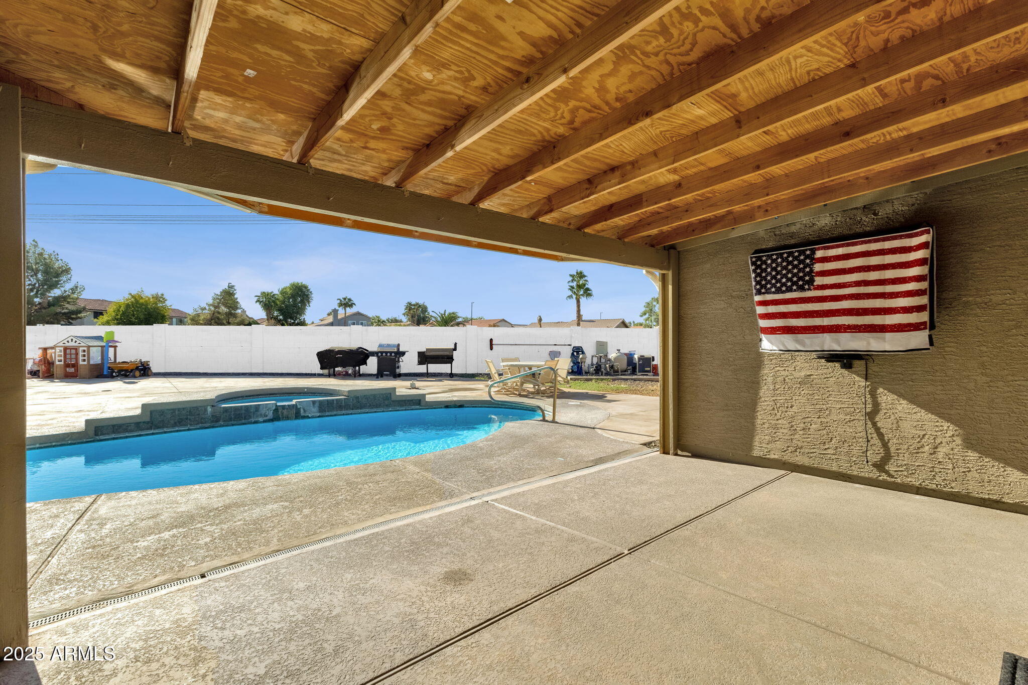 1337 E MINERAL Road