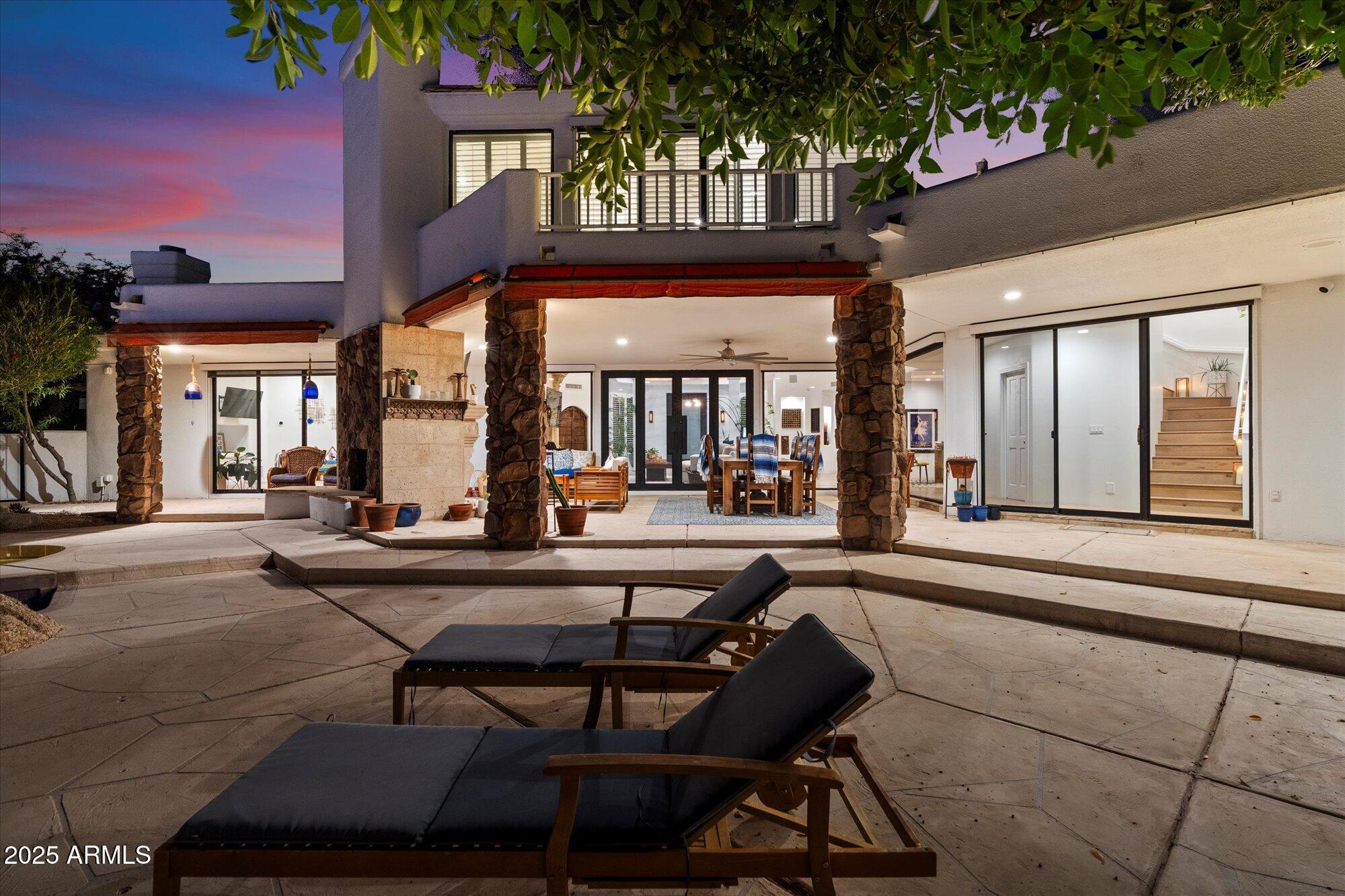 9643 E CASITAS DEL RIO Drive