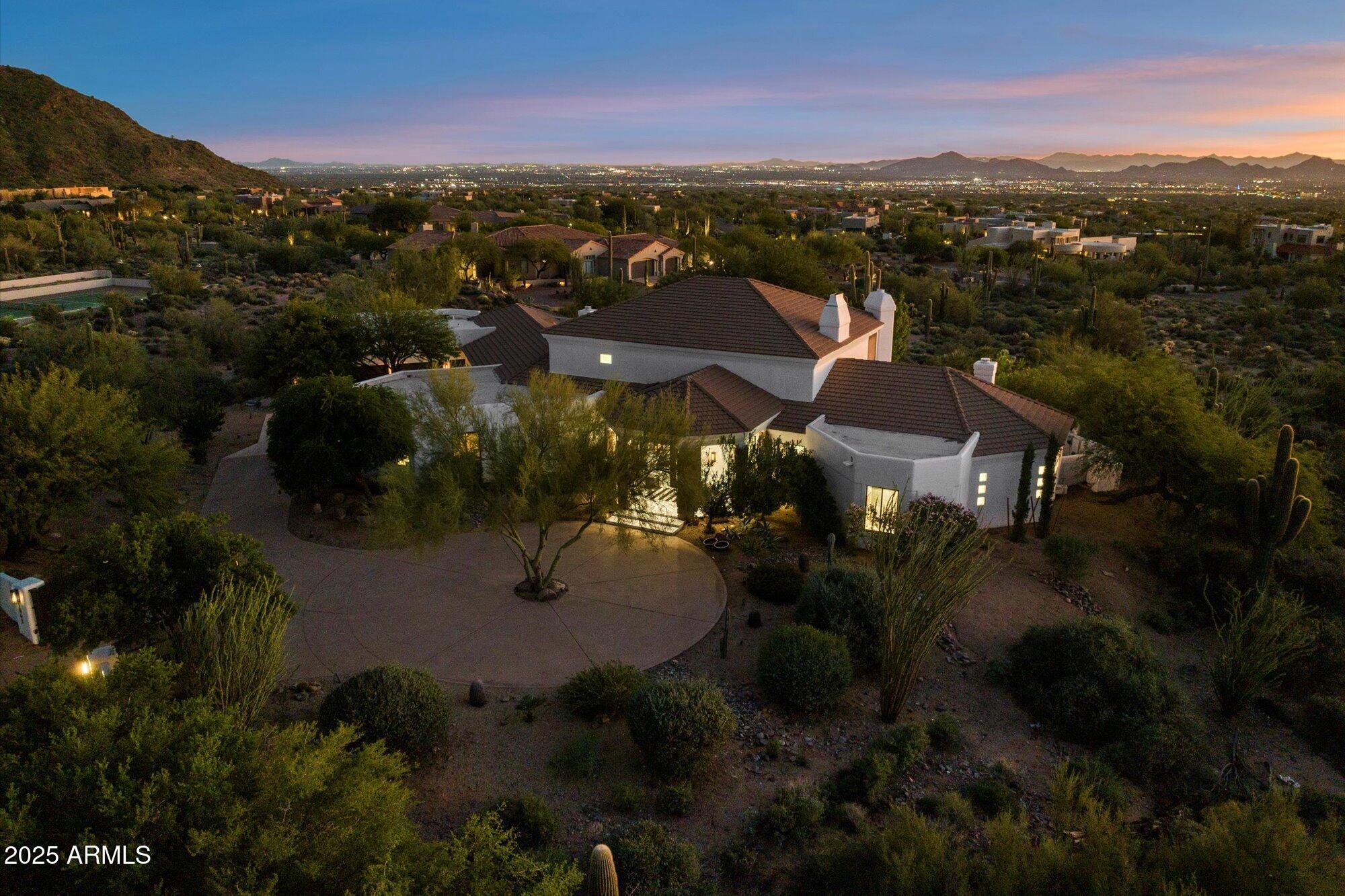 9643 E CASITAS DEL RIO Drive