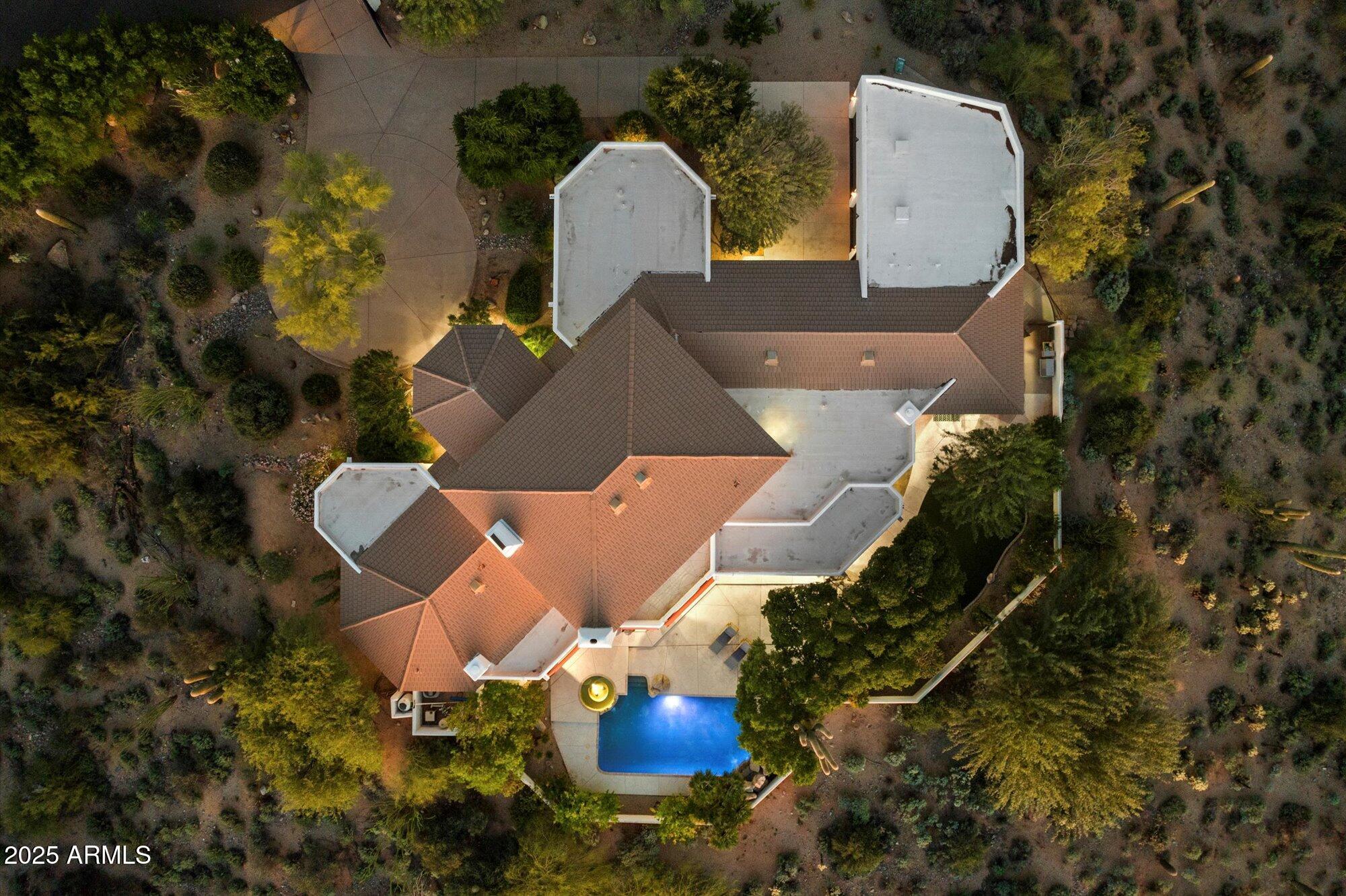 9643 E CASITAS DEL RIO Drive