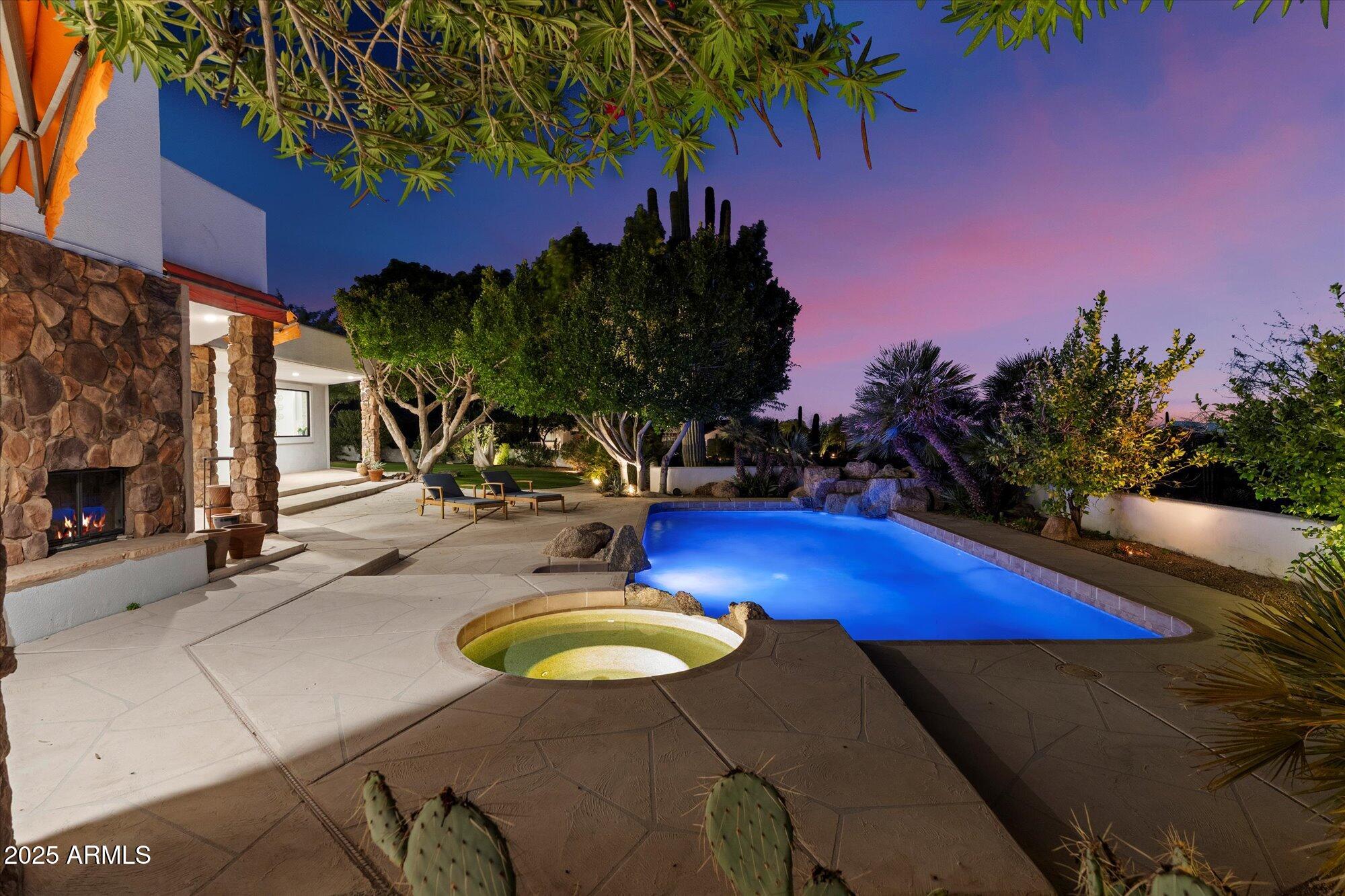 9643 E CASITAS DEL RIO Drive