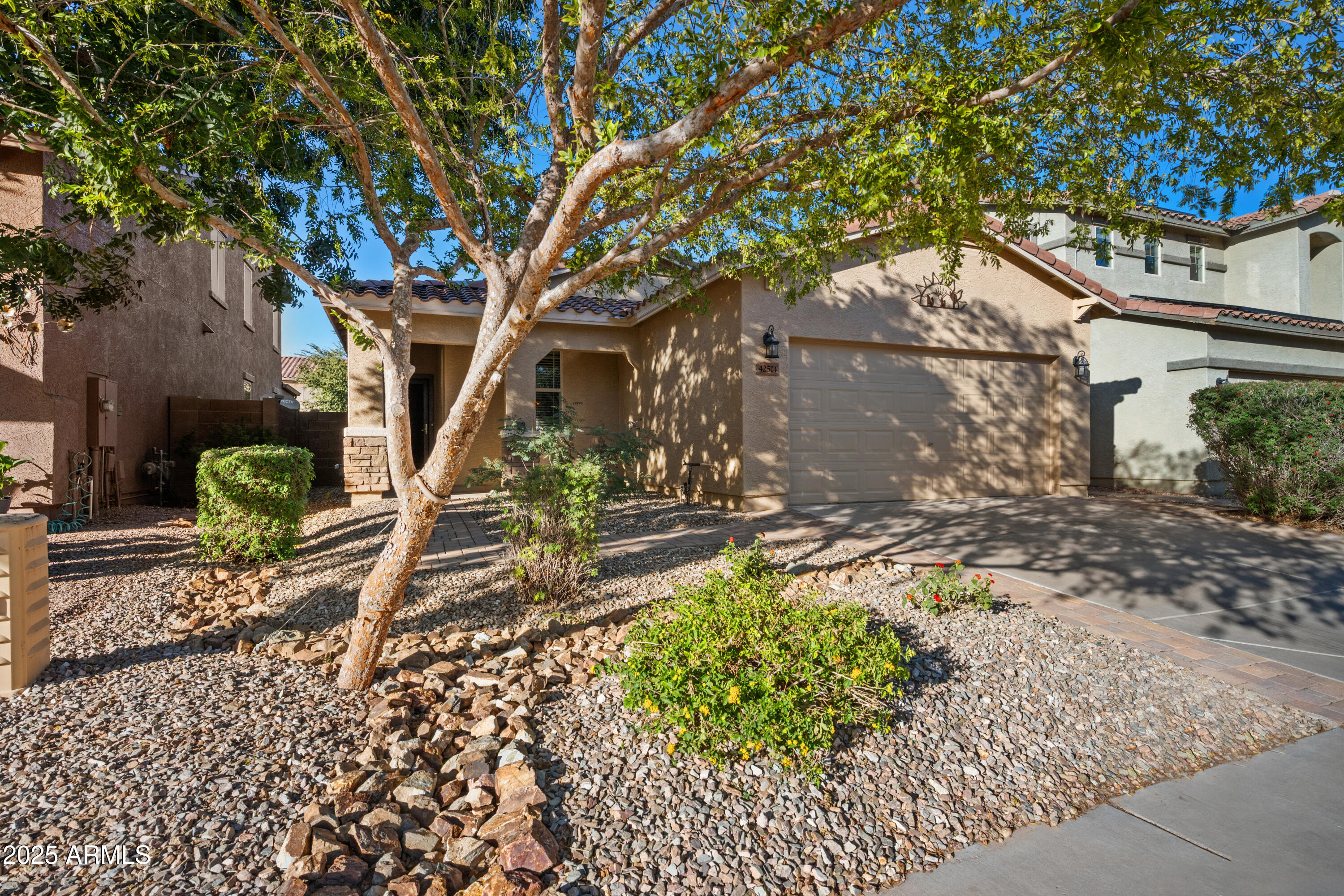 42514 W SOMERSET Drive