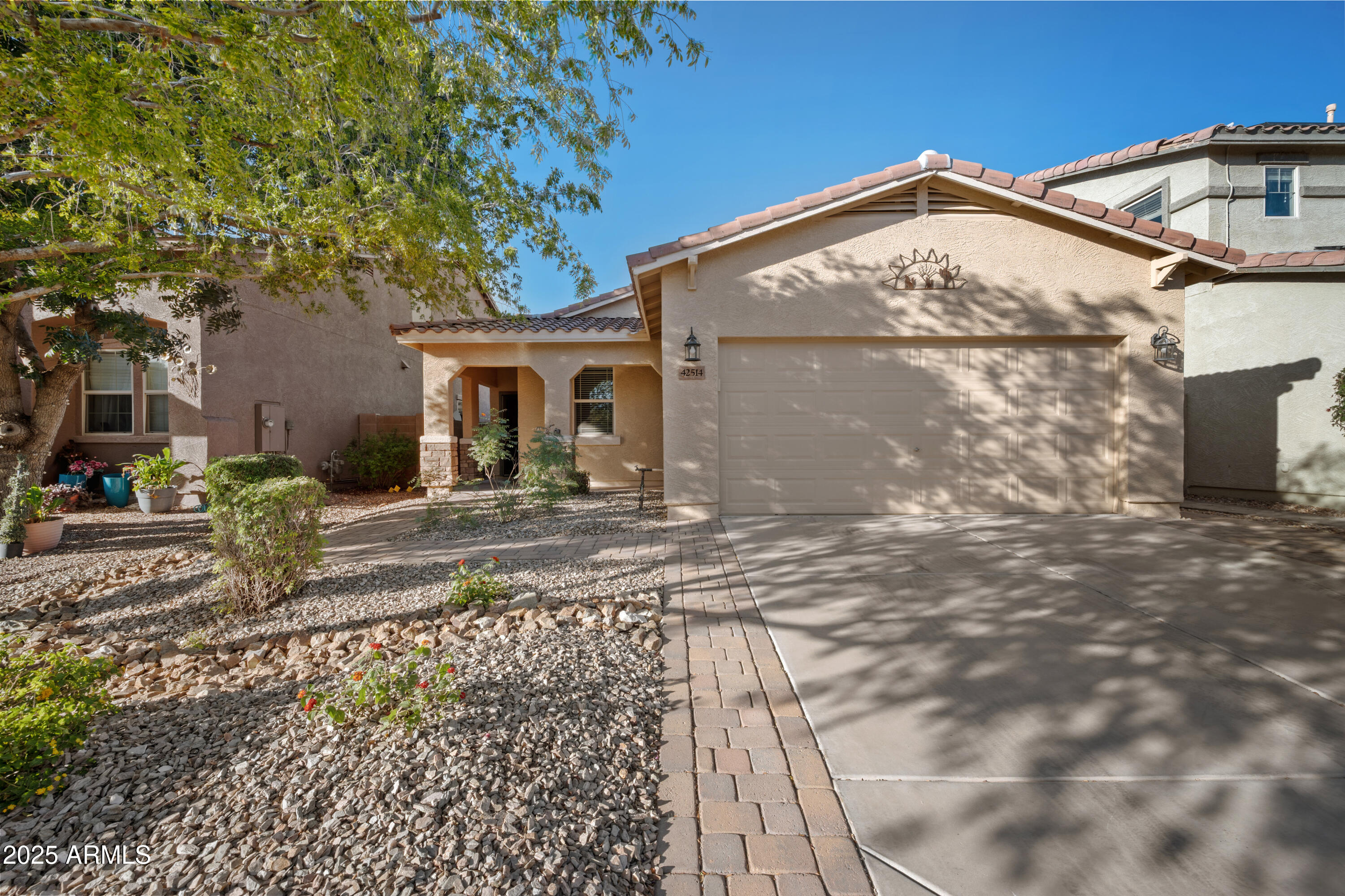 42514 W SOMERSET Drive