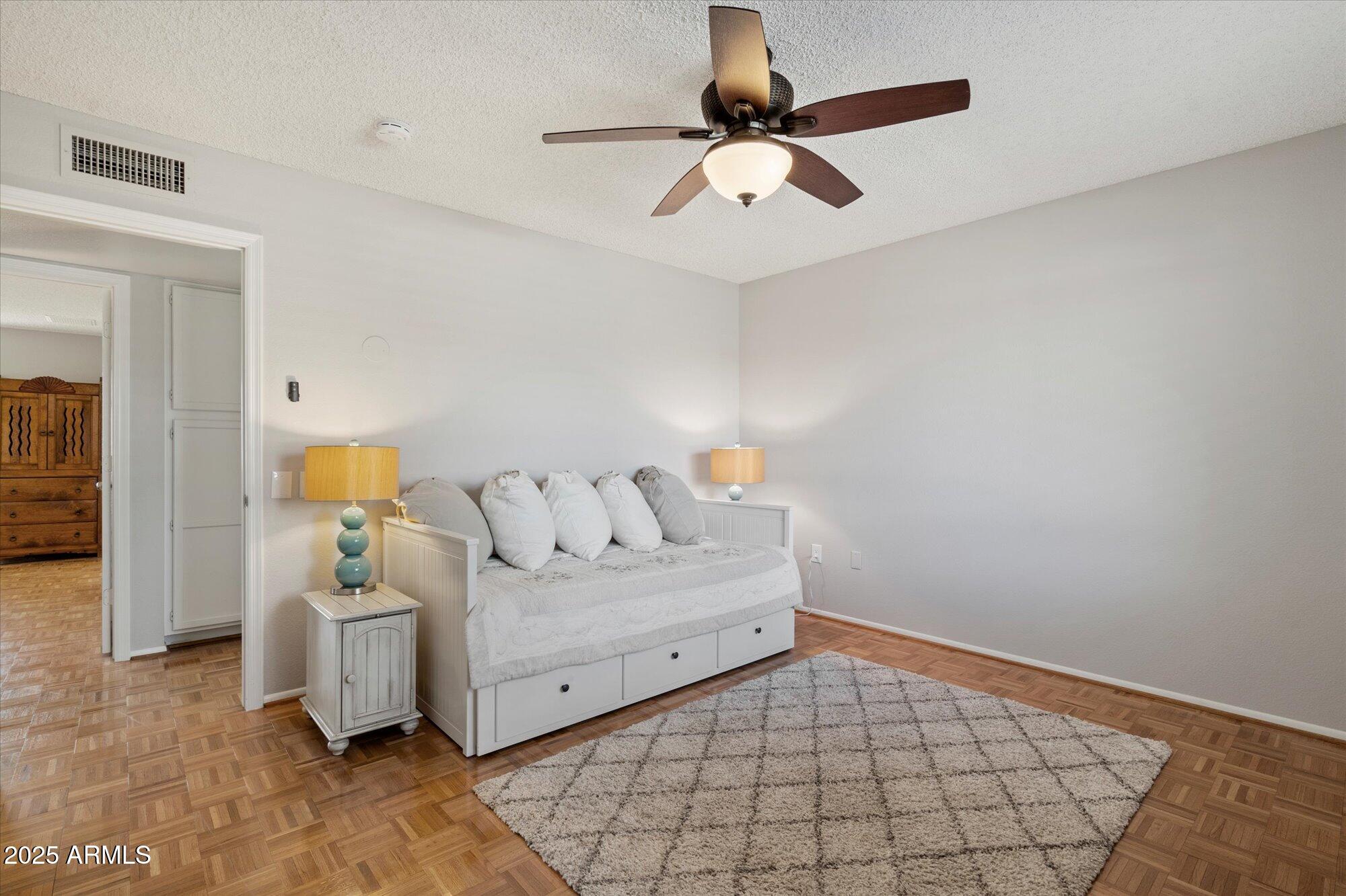 12511 W SHADOW HILLS Drive
