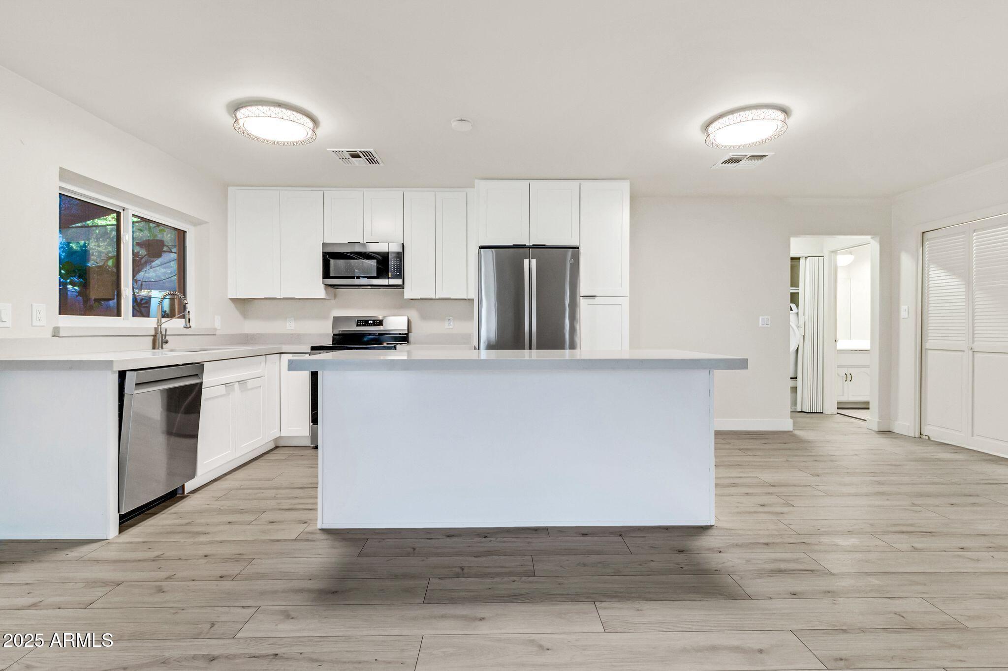 1550 N STAPLEY Drive 68