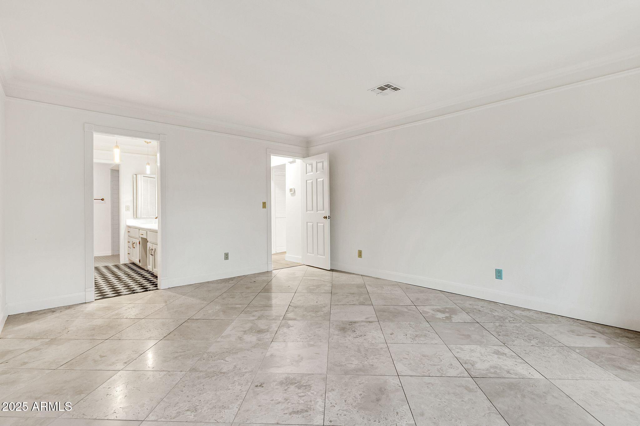 1550 N STAPLEY Drive 68