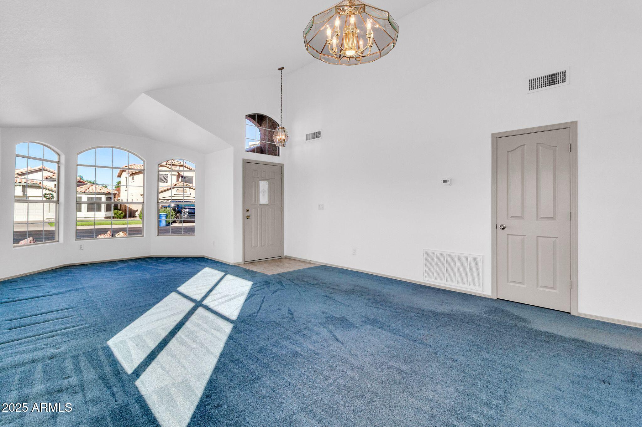 1195 W MYRNA Lane