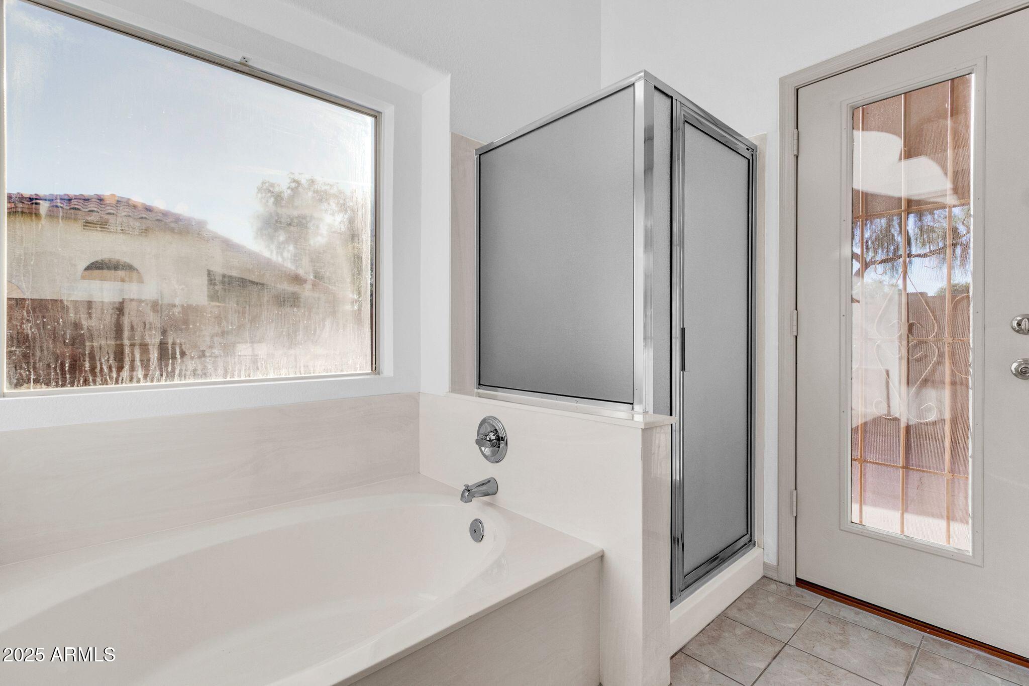 1195 W MYRNA Lane