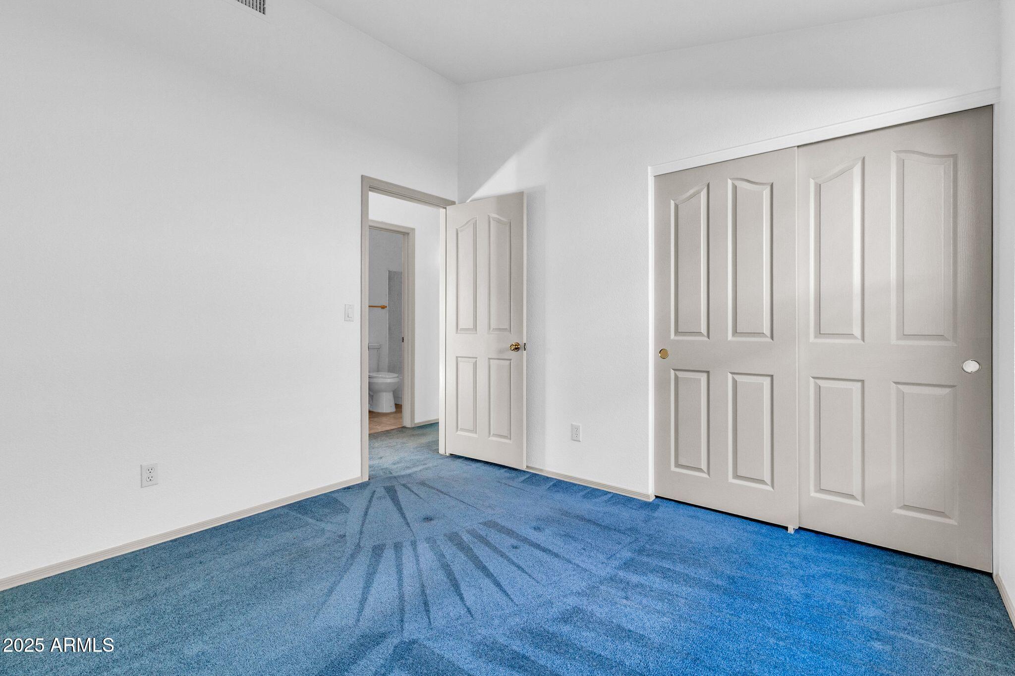 1195 W MYRNA Lane