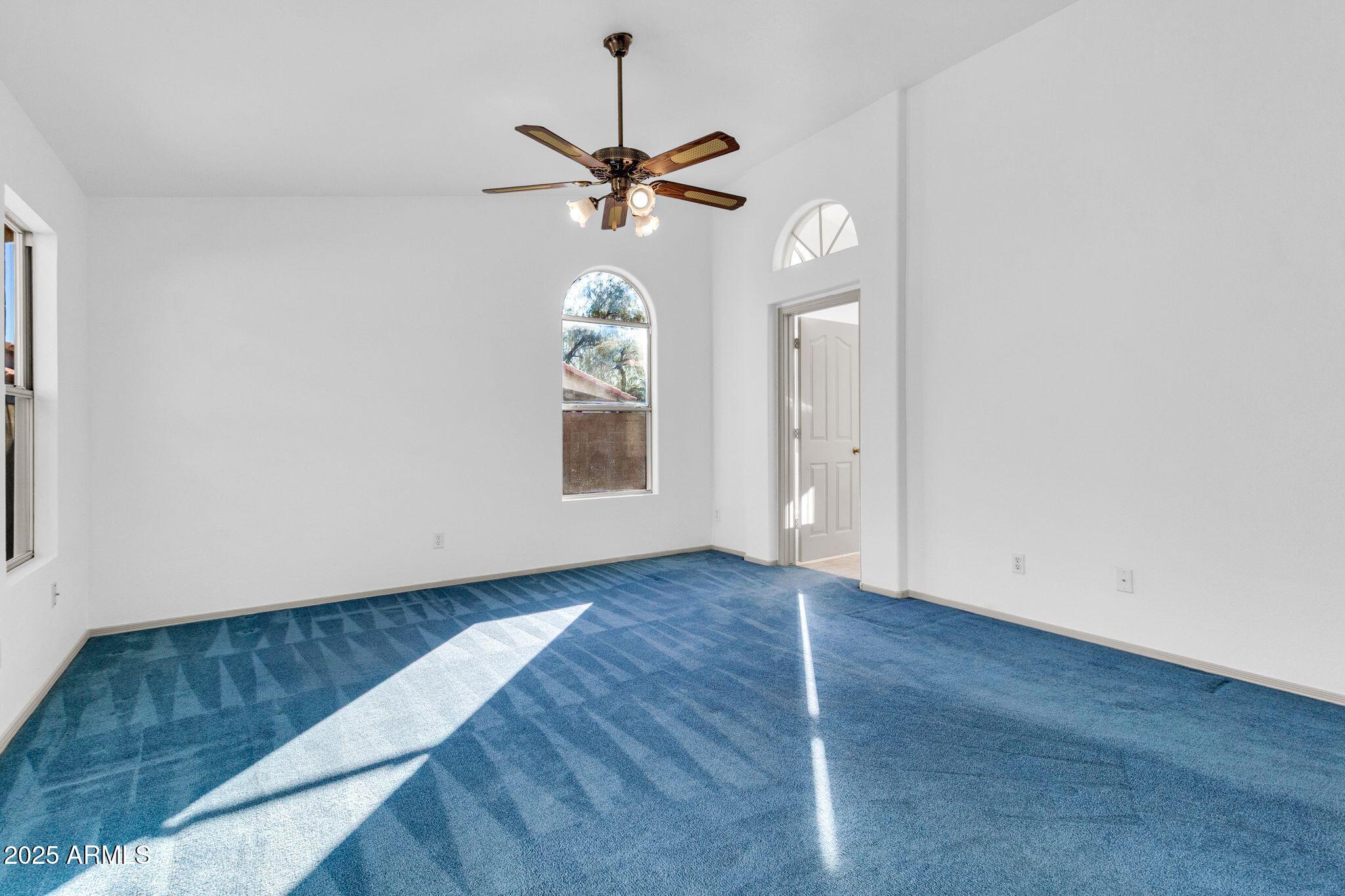 1195 W MYRNA Lane
