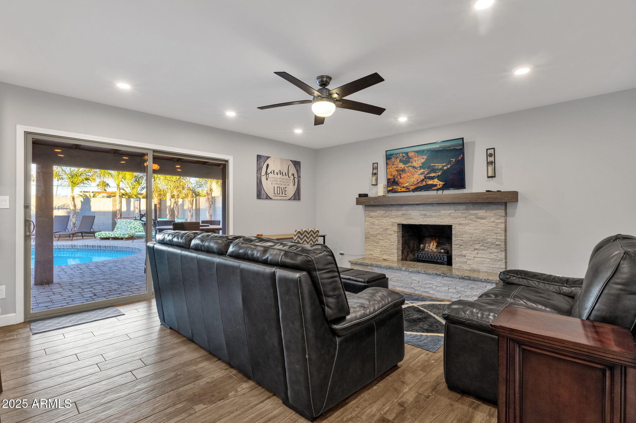 5210 E KAREN Drive