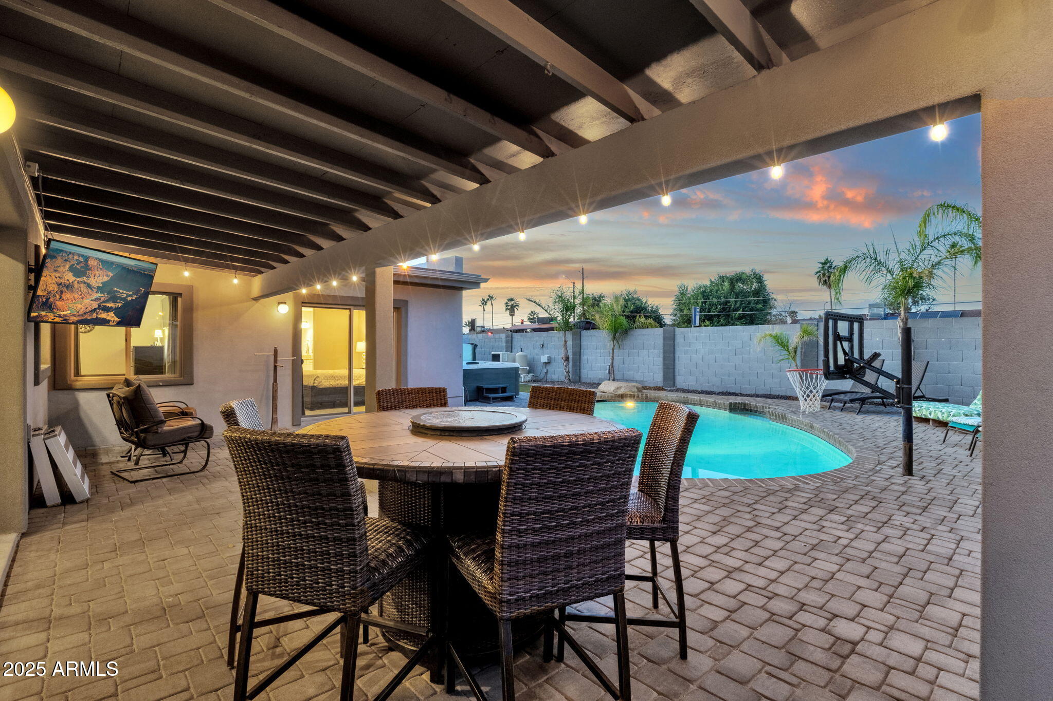 5210 E KAREN Drive