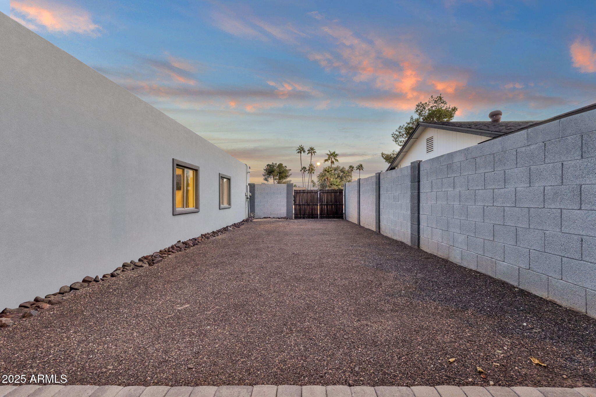 5210 E KAREN Drive