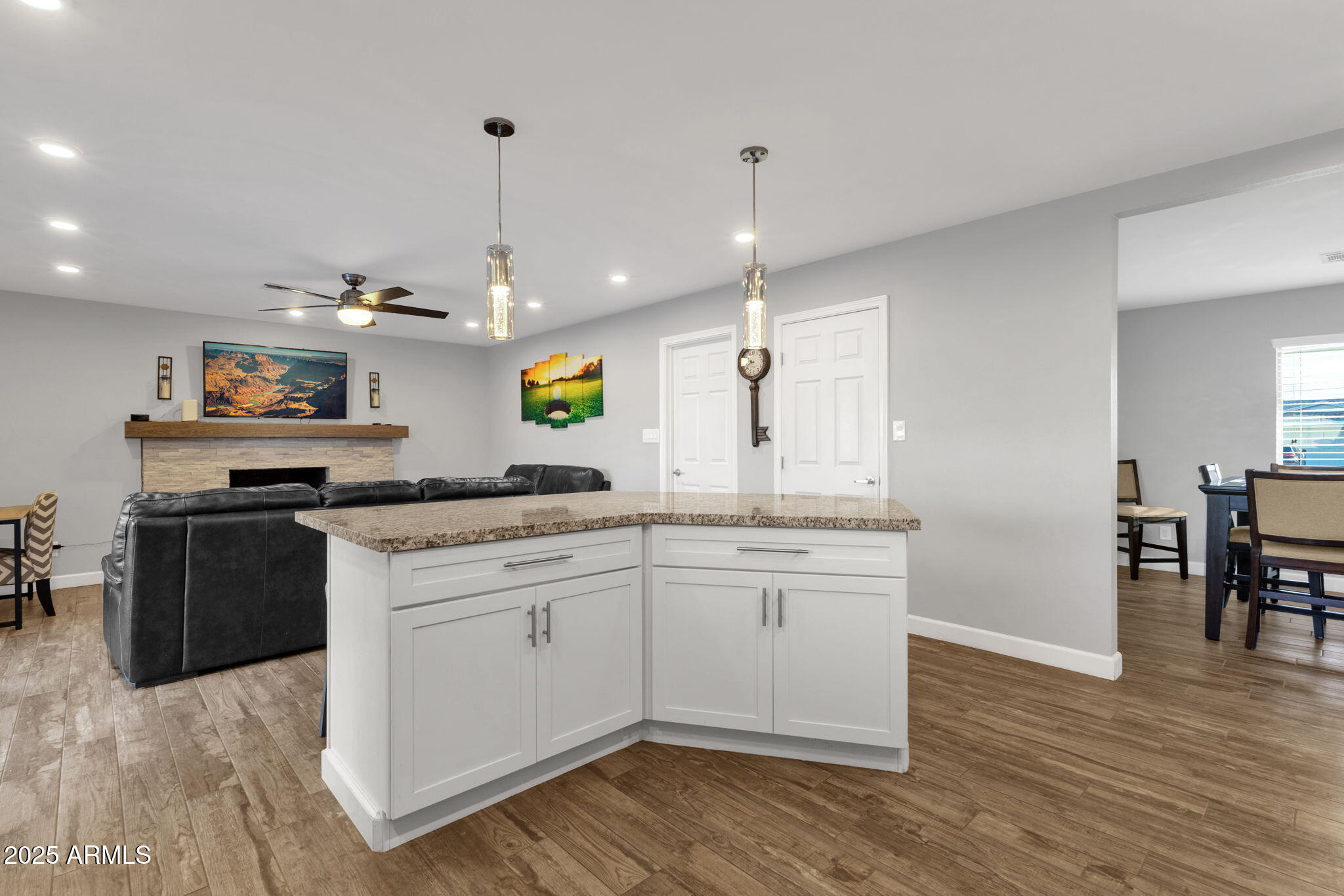 5210 E KAREN Drive