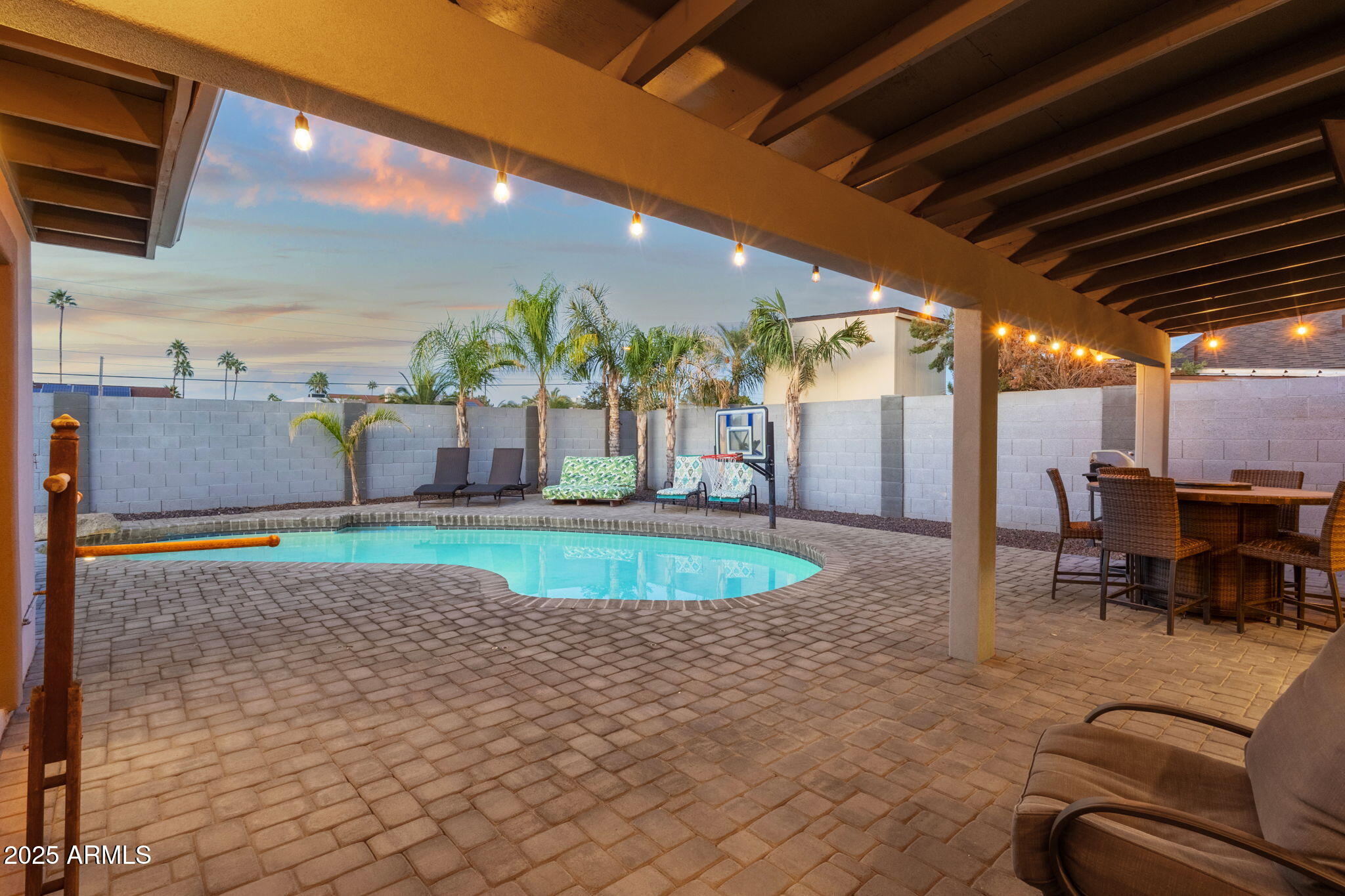5210 E KAREN Drive