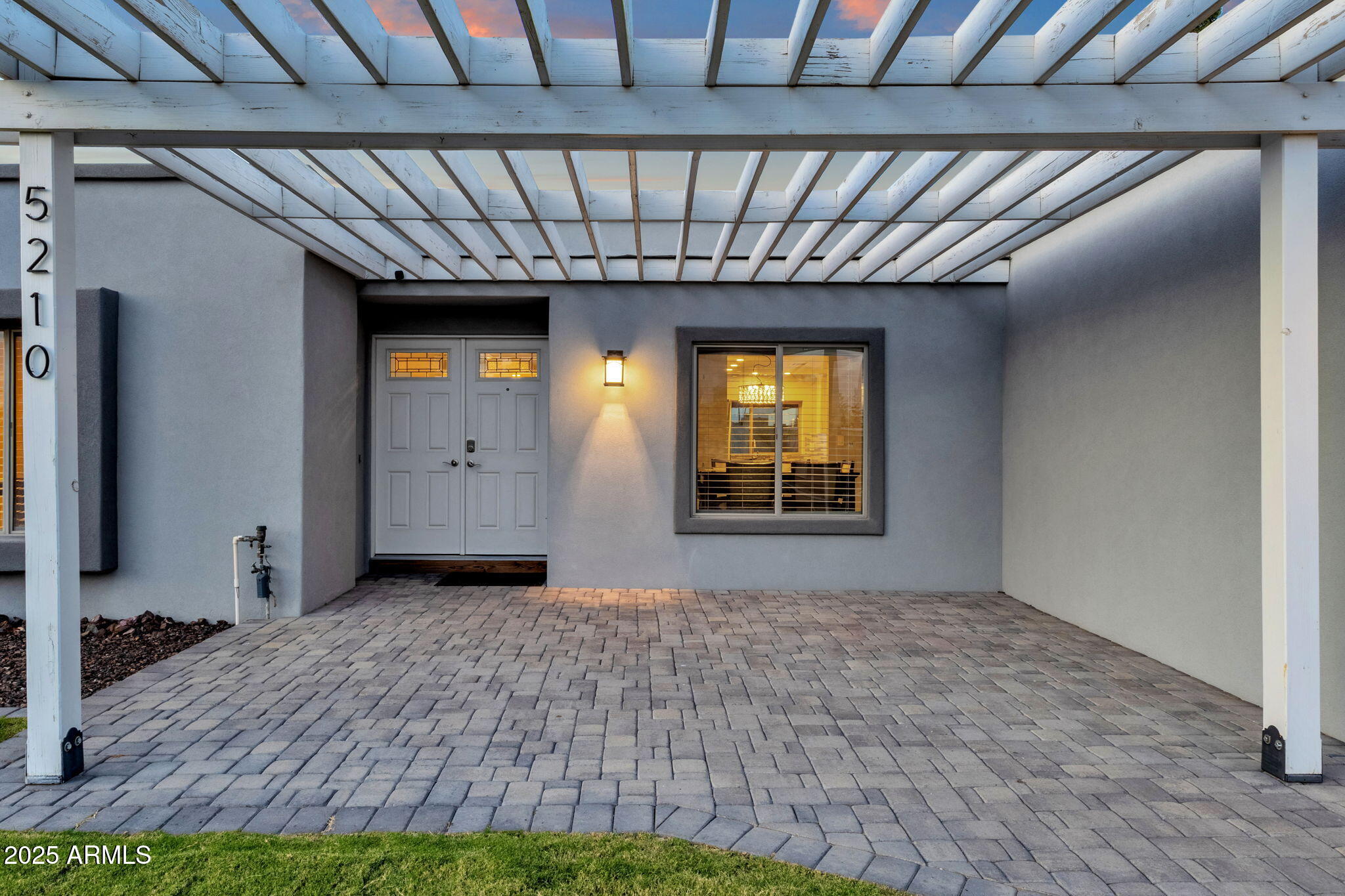 5210 E KAREN Drive