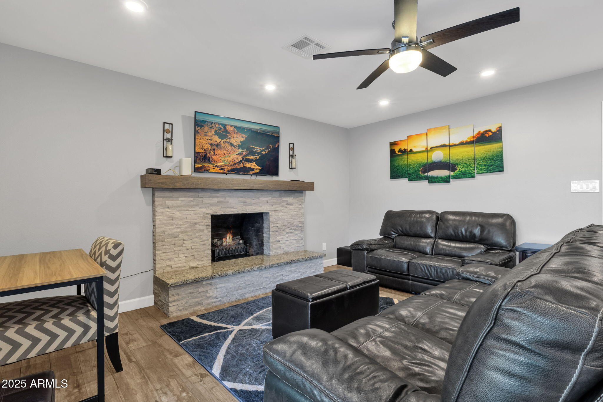 5210 E KAREN Drive