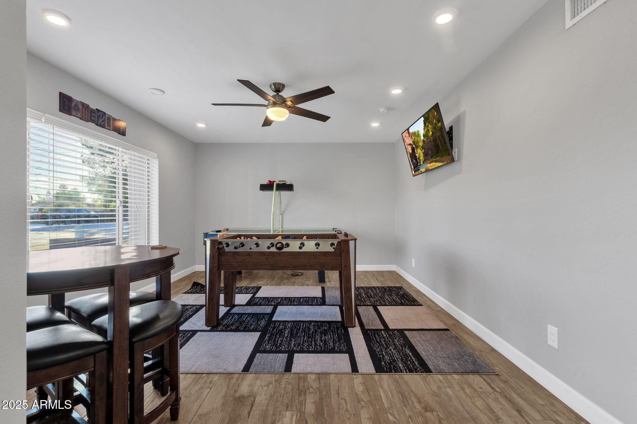 5210 E KAREN Drive