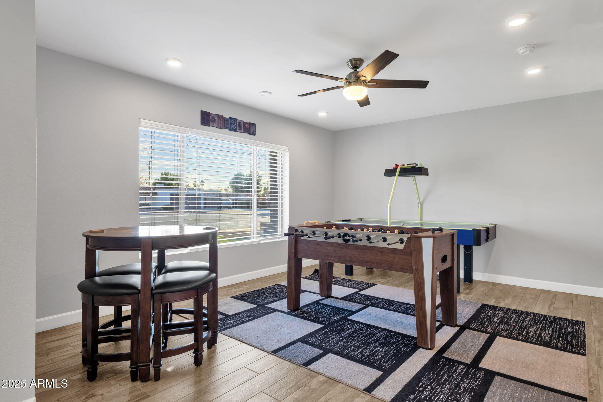 5210 E KAREN Drive