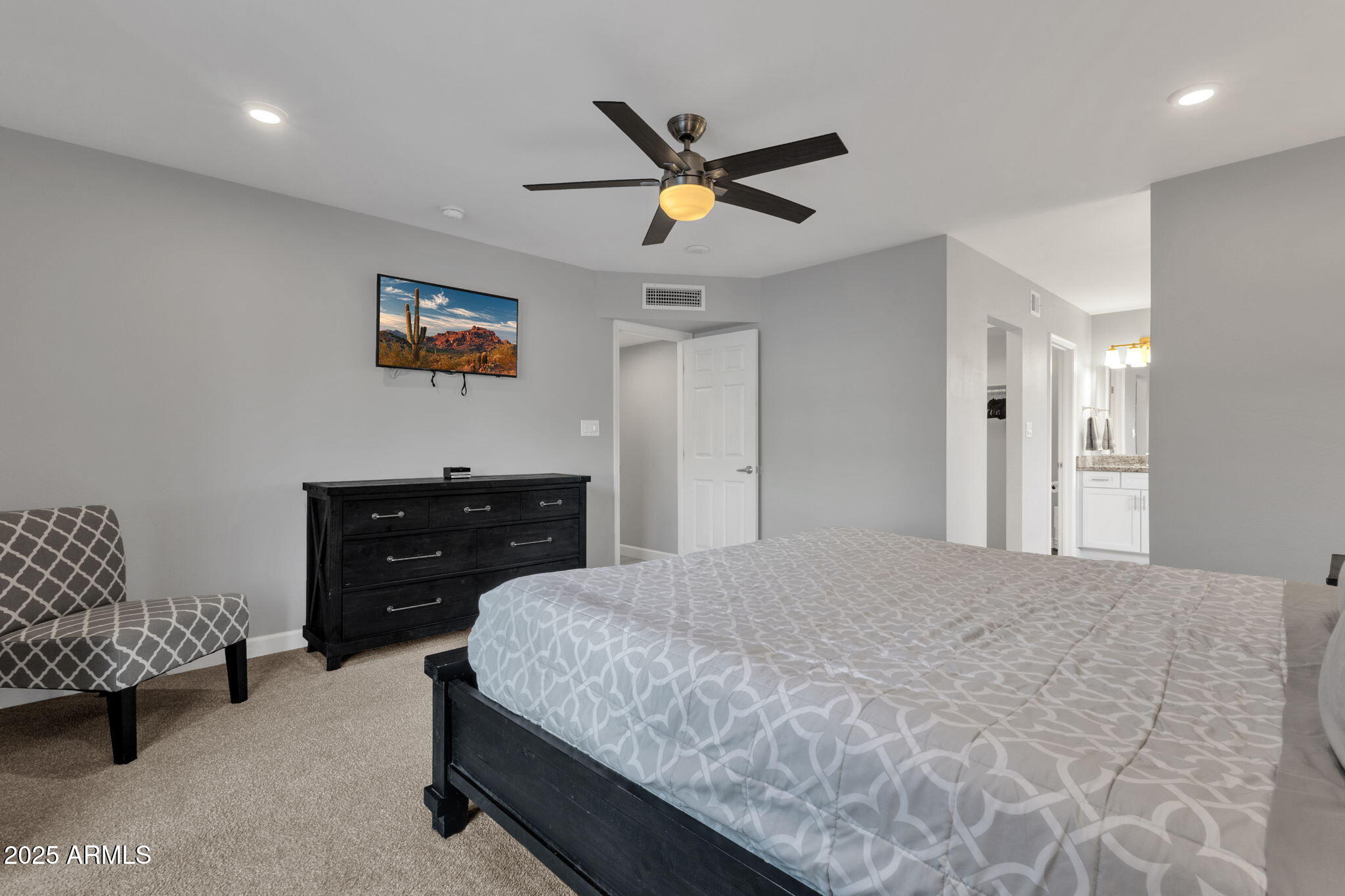 5210 E KAREN Drive