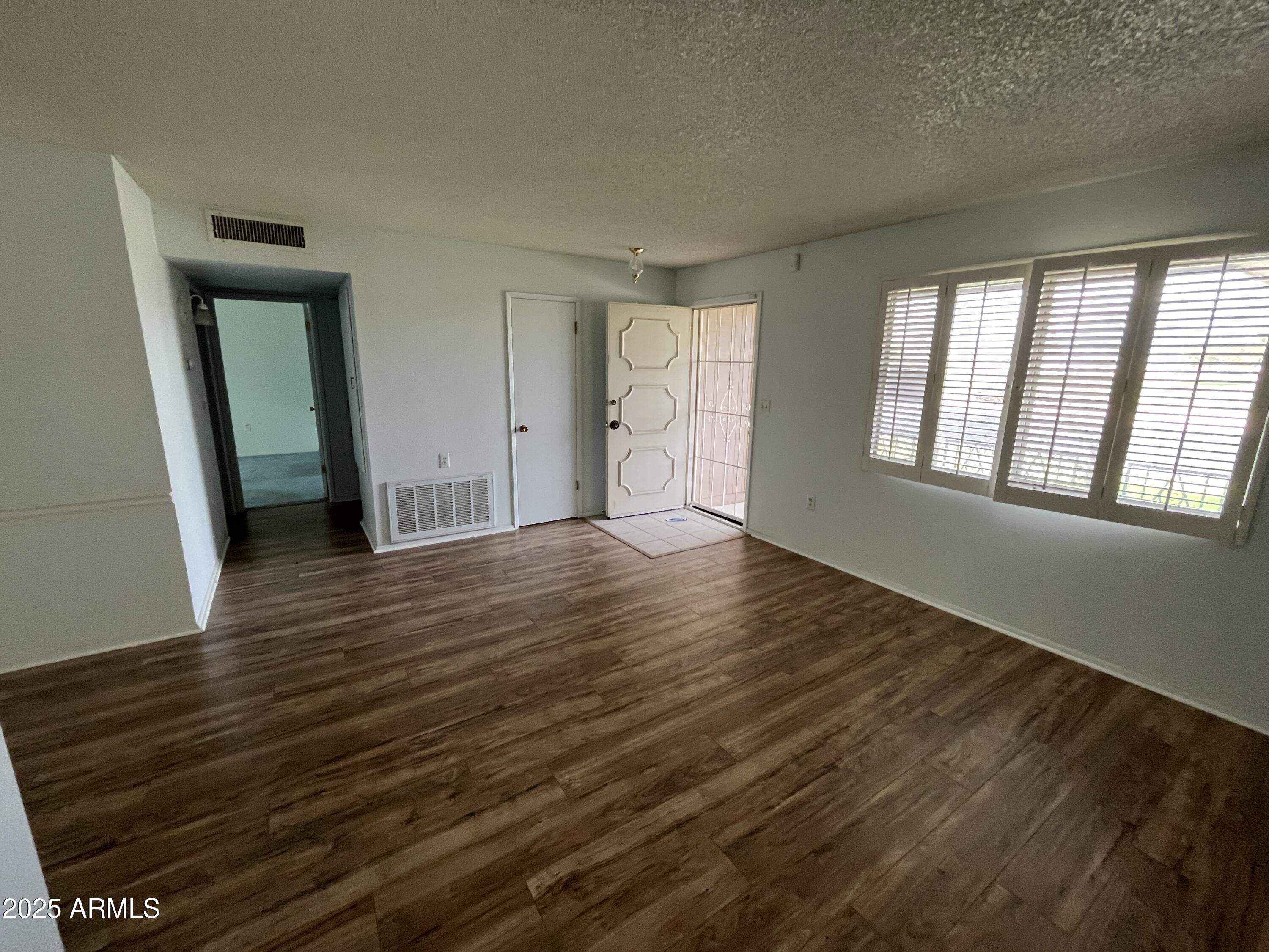 10801 W CLAIR Drive