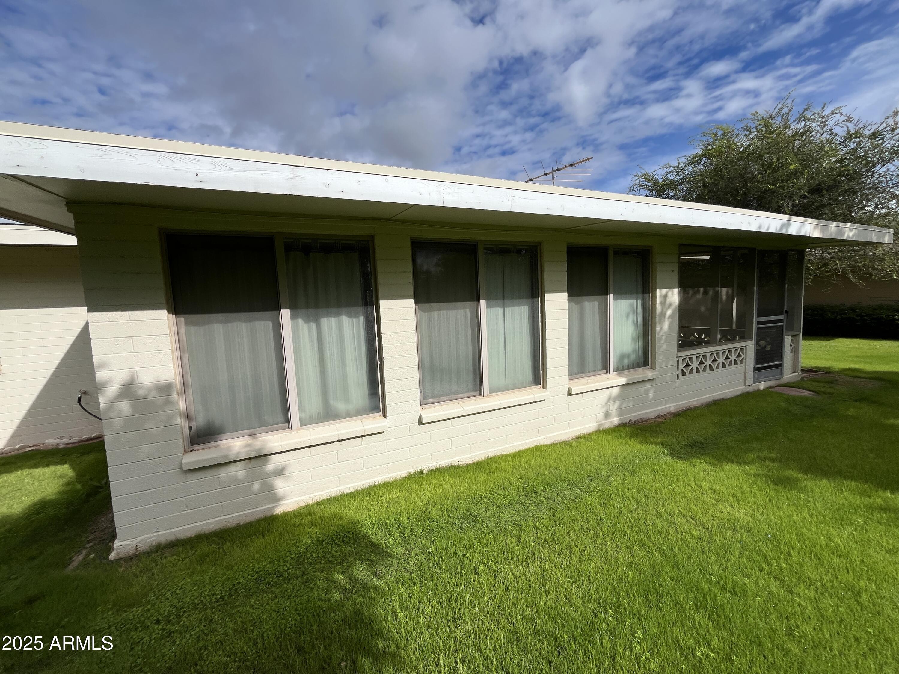 10801 W CLAIR Drive