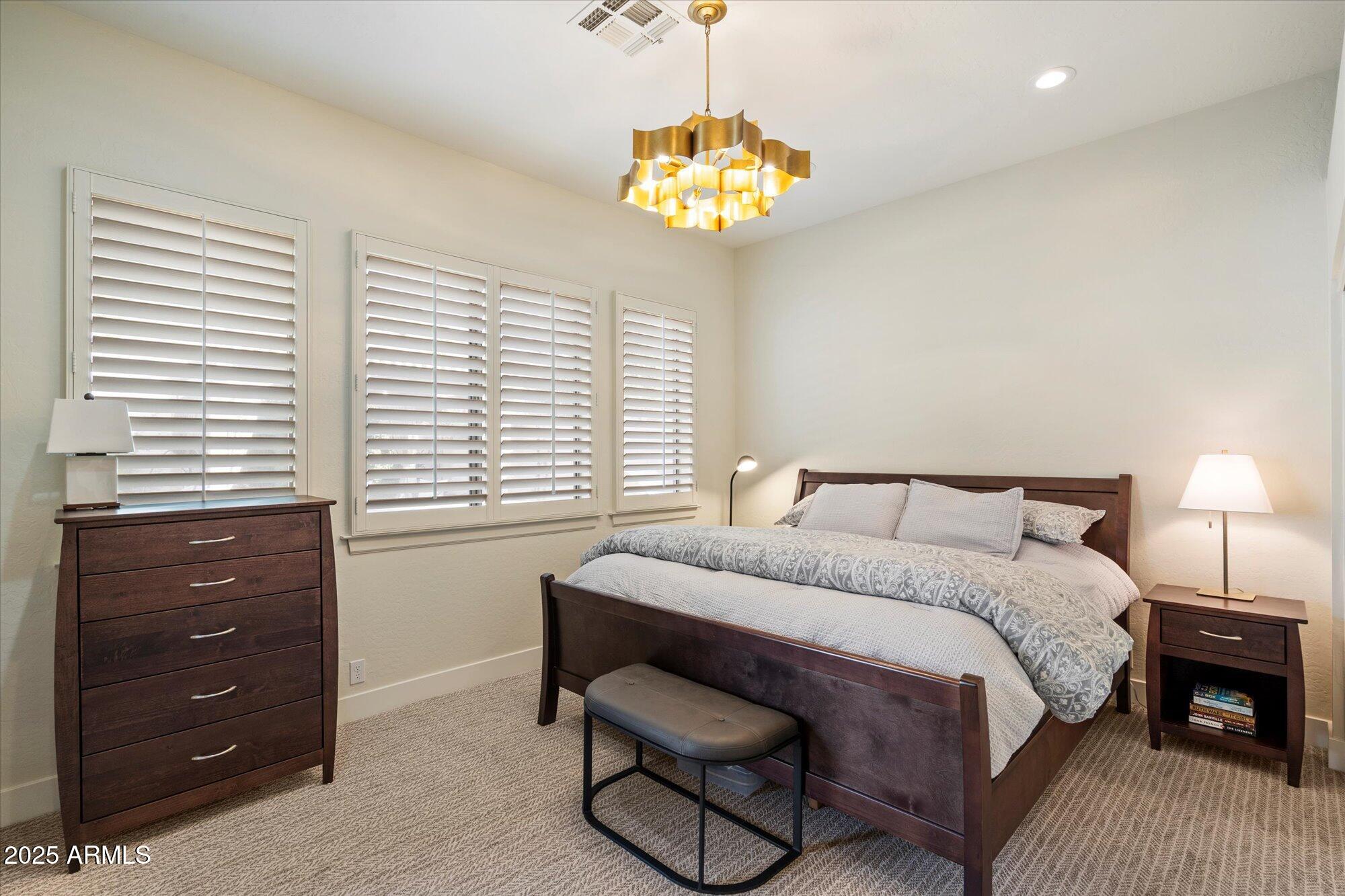 10733 N 140th Place