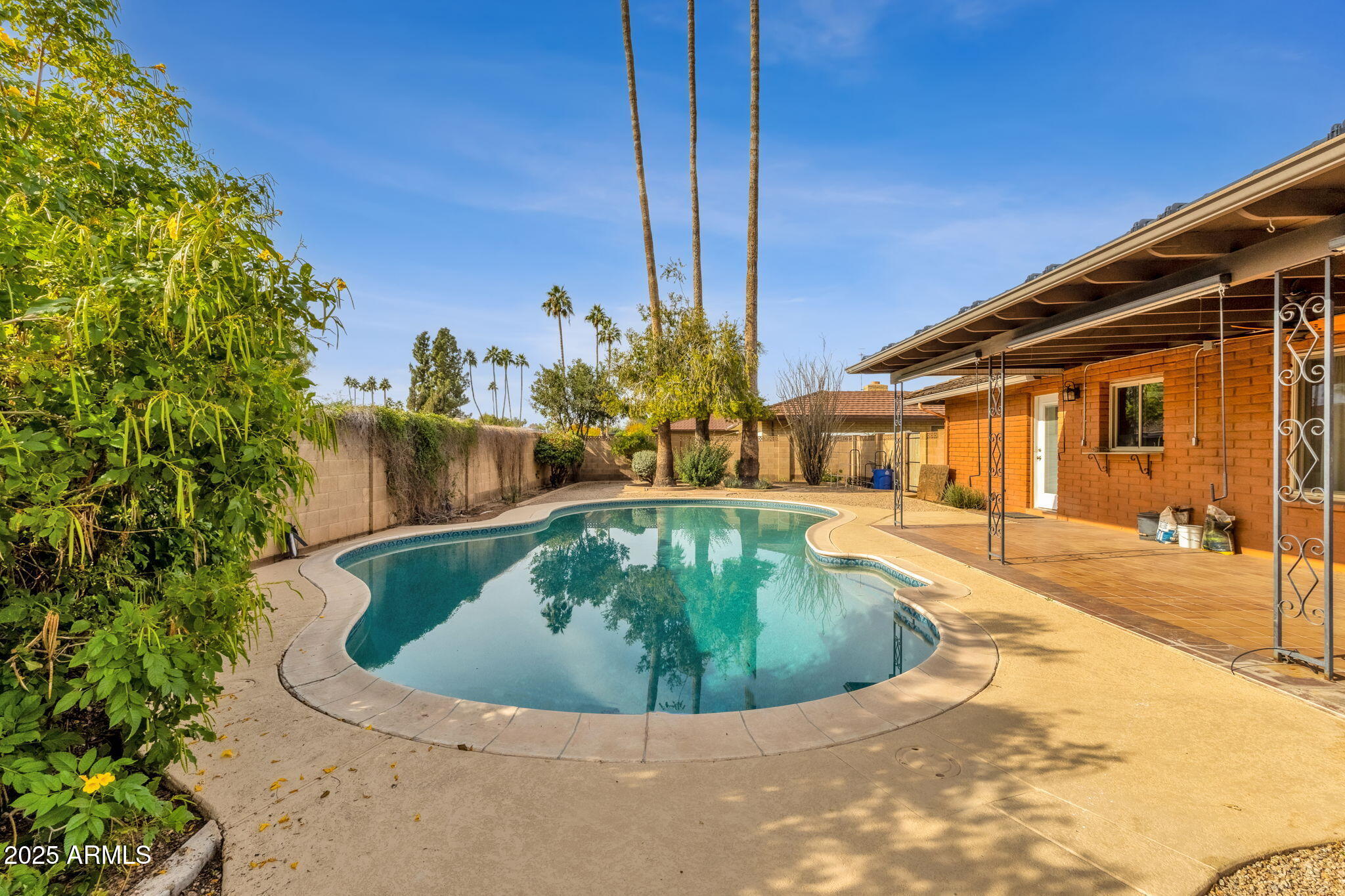 2063 E LA JOLLA Drive