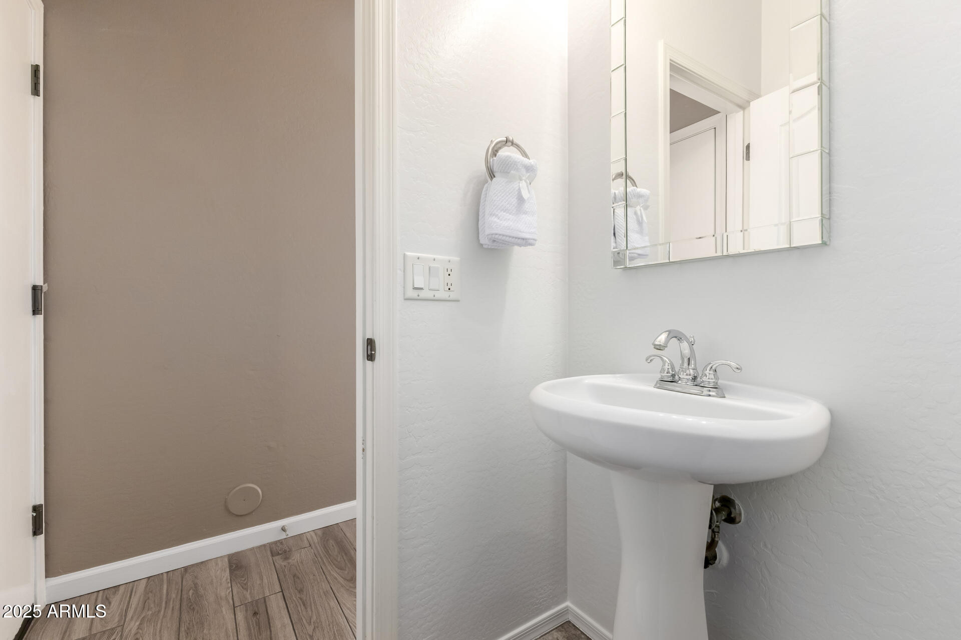 3793 E STAMPEDE Drive