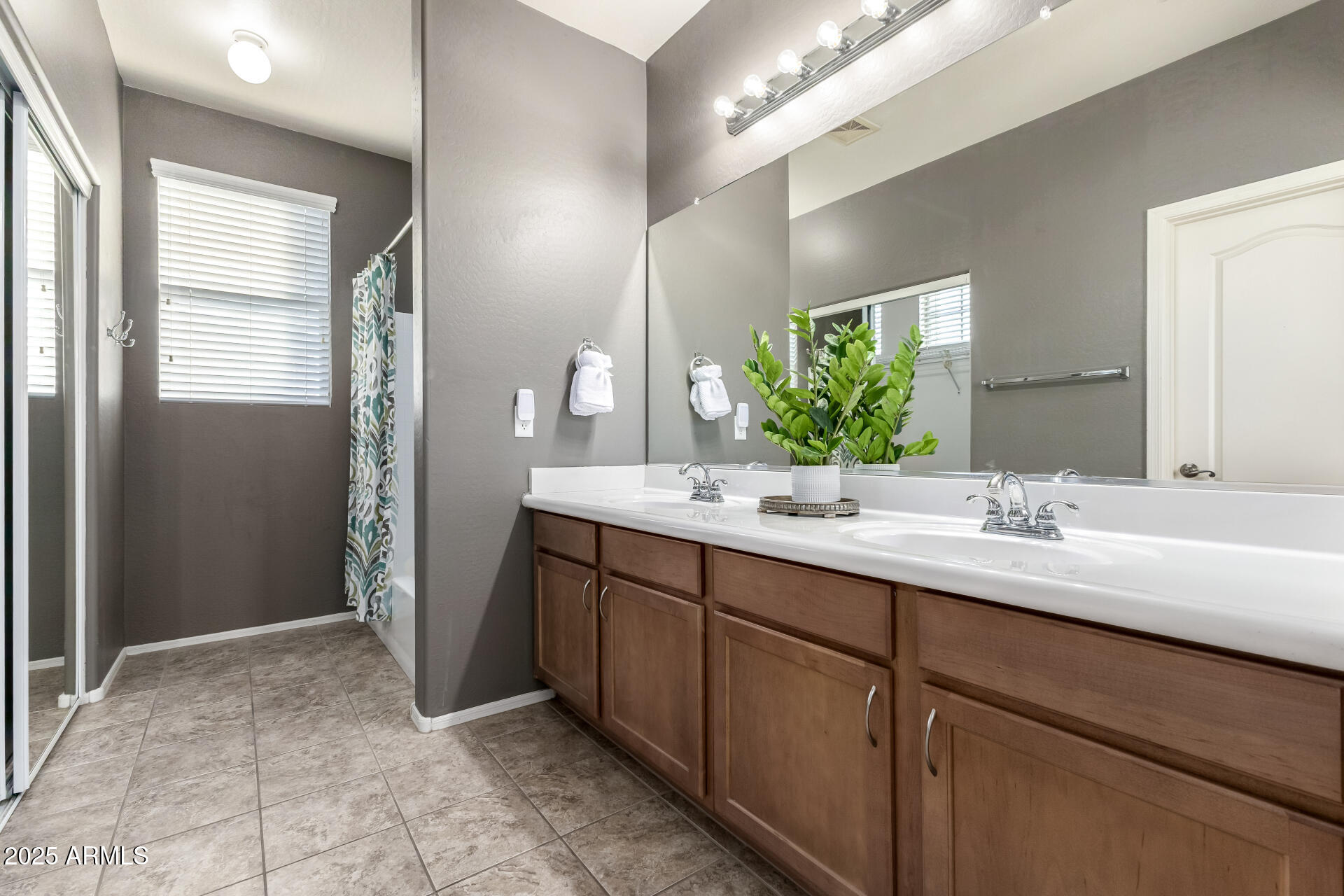 3793 E STAMPEDE Drive