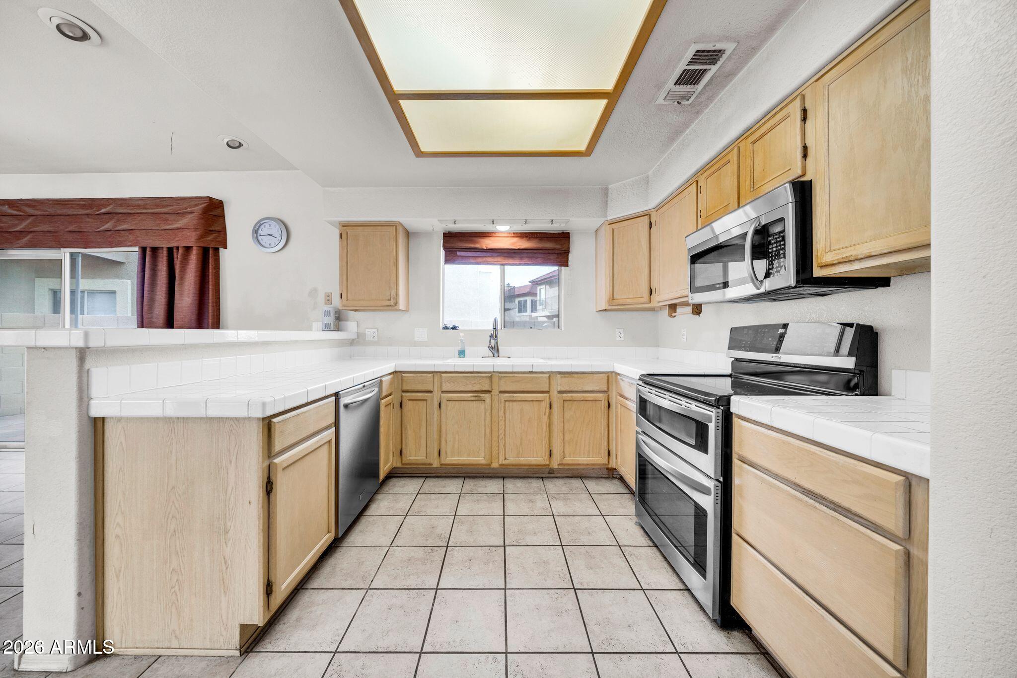 10231 N 12TH Court 3