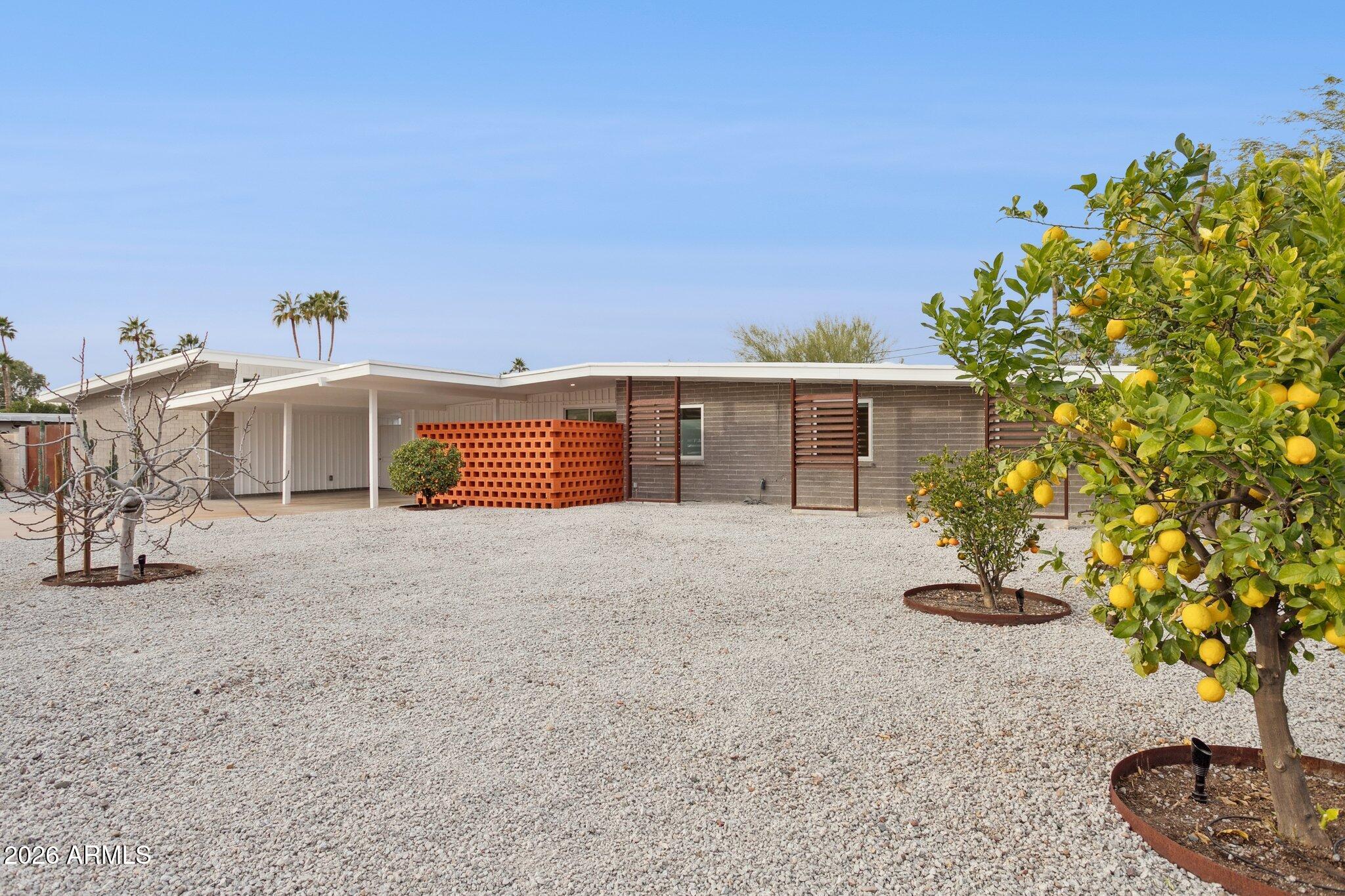 3520 E ONYX Avenue