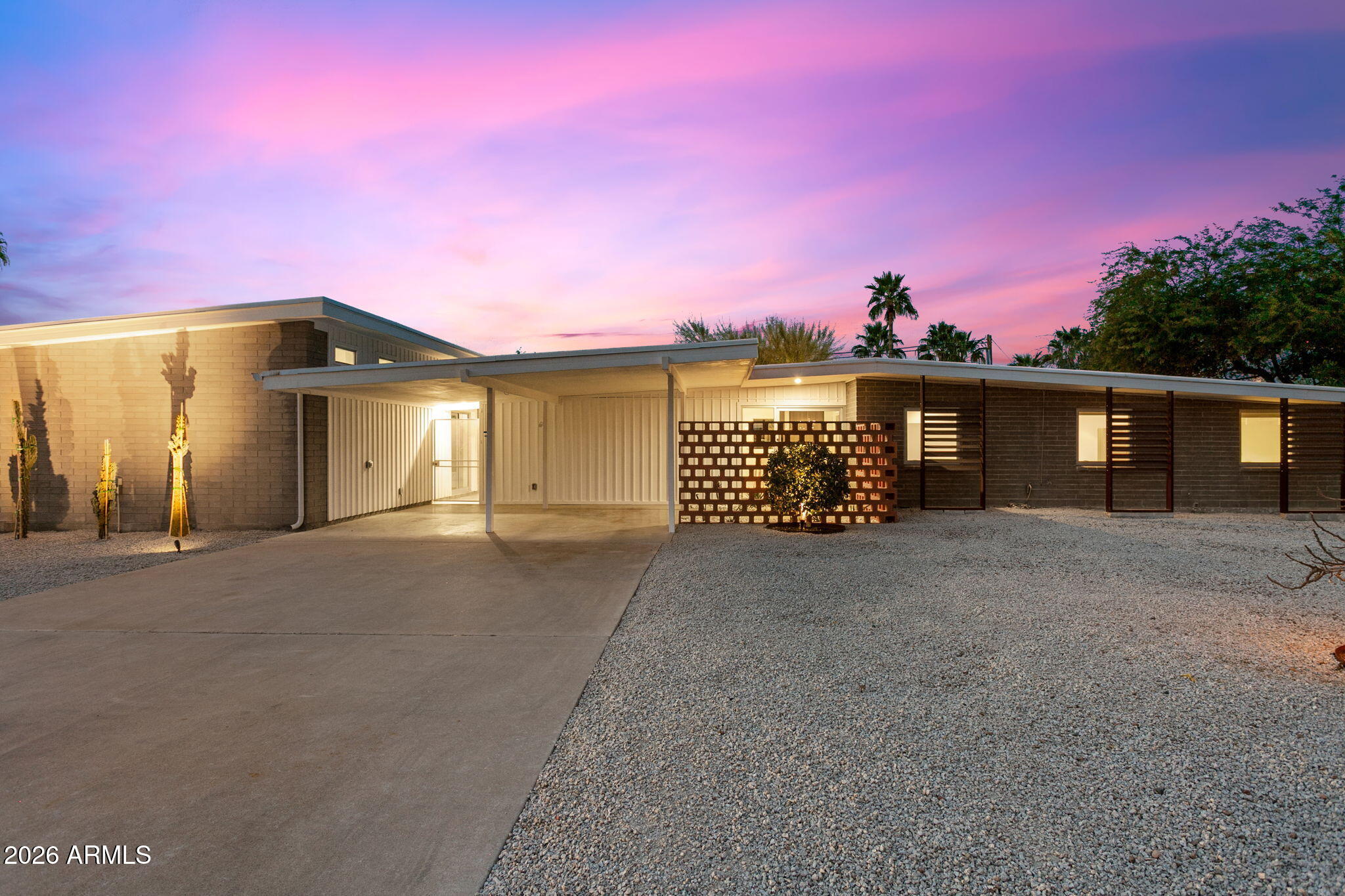 3520 E ONYX Avenue