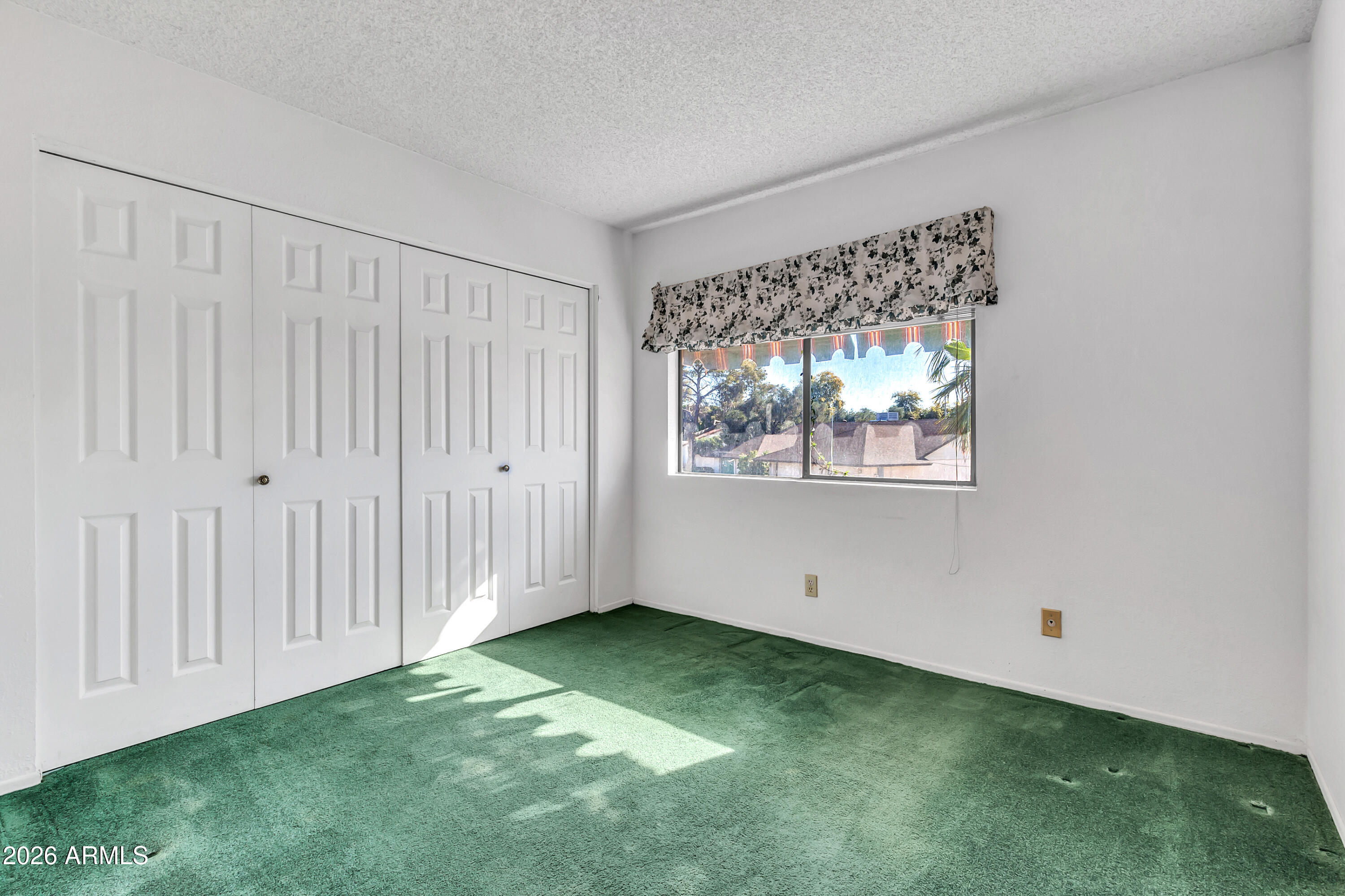 2318 W MONTEREY Circle