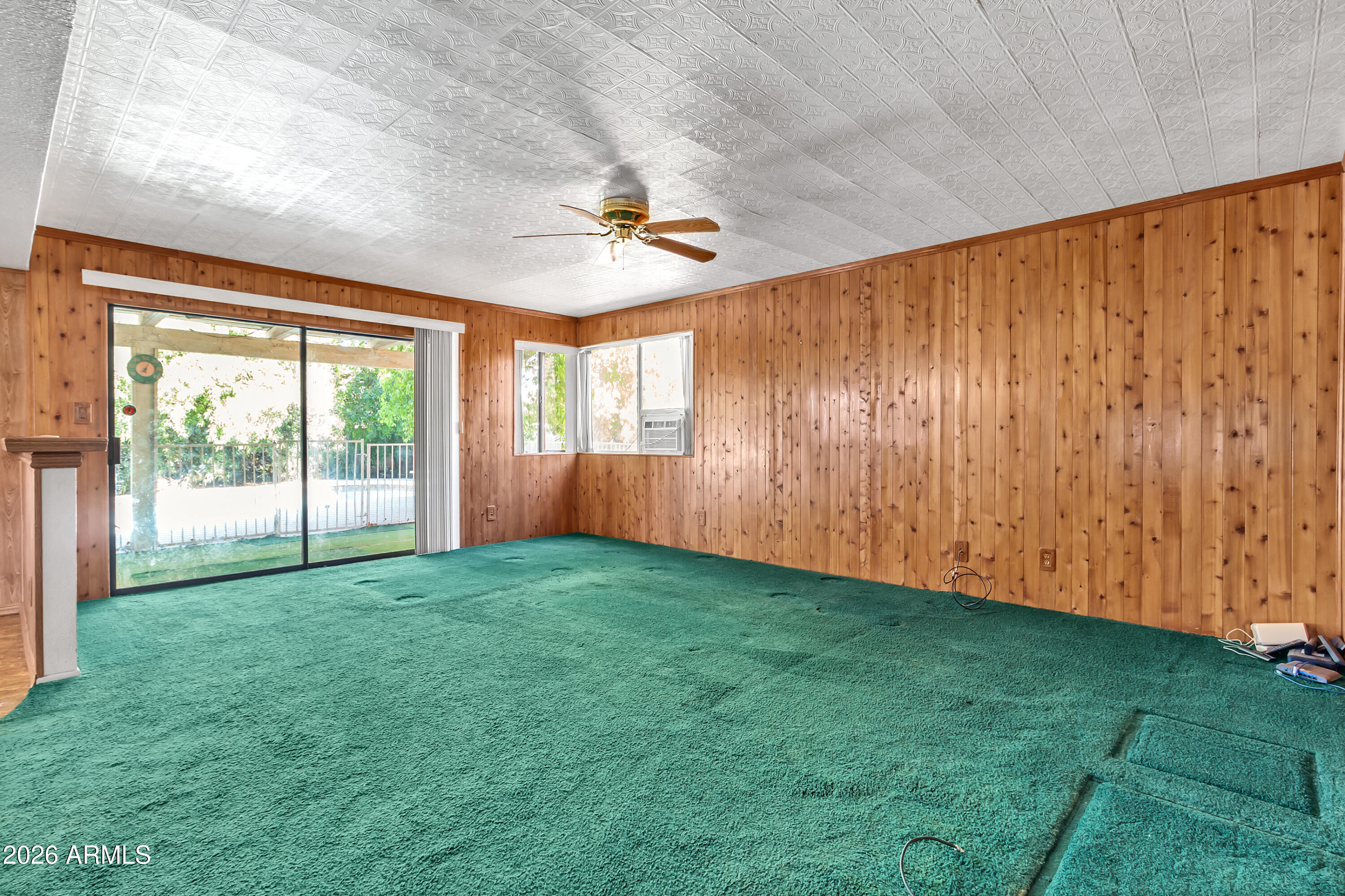 2318 W MONTEREY Circle