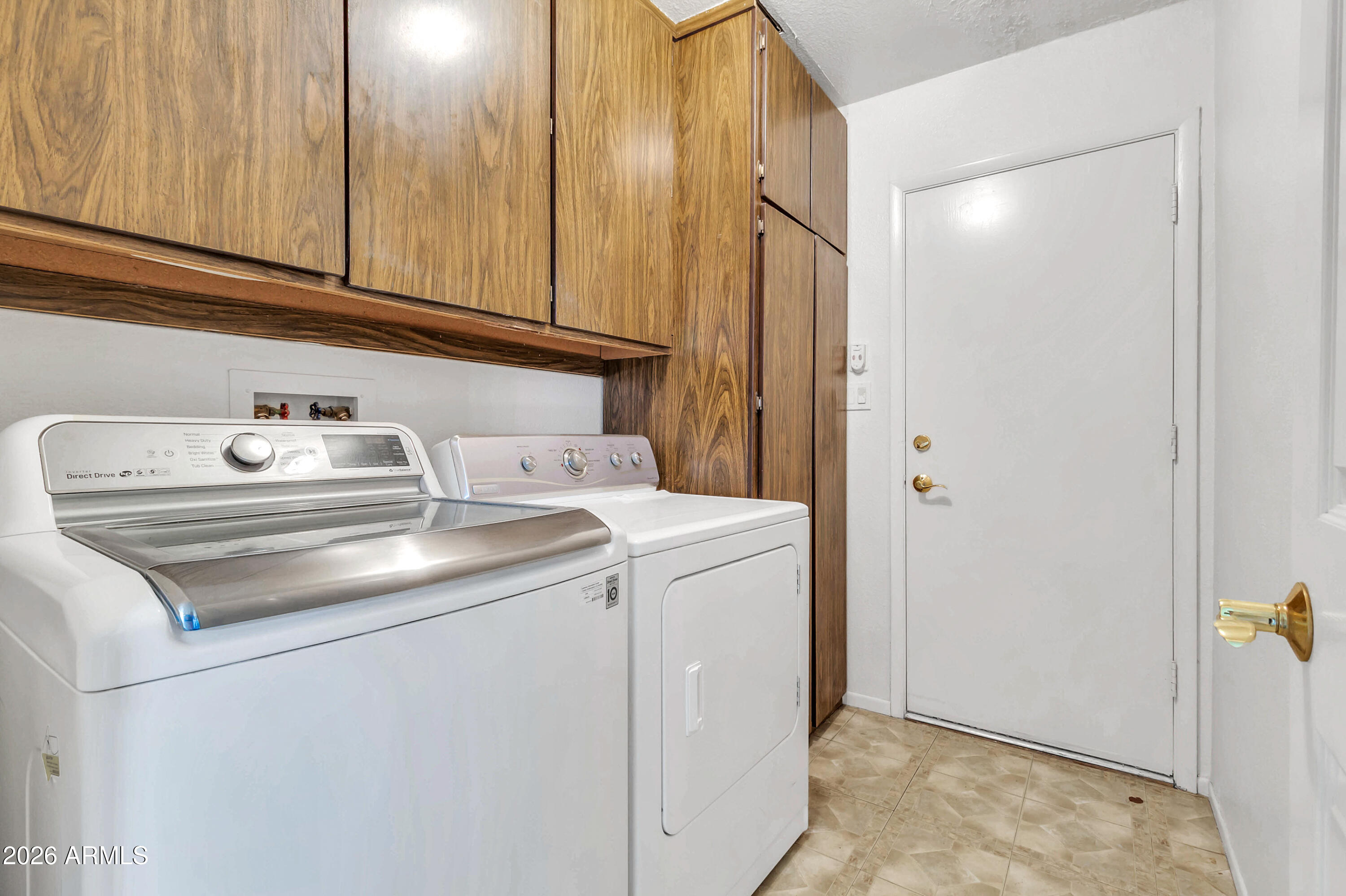 2318 W MONTEREY Circle