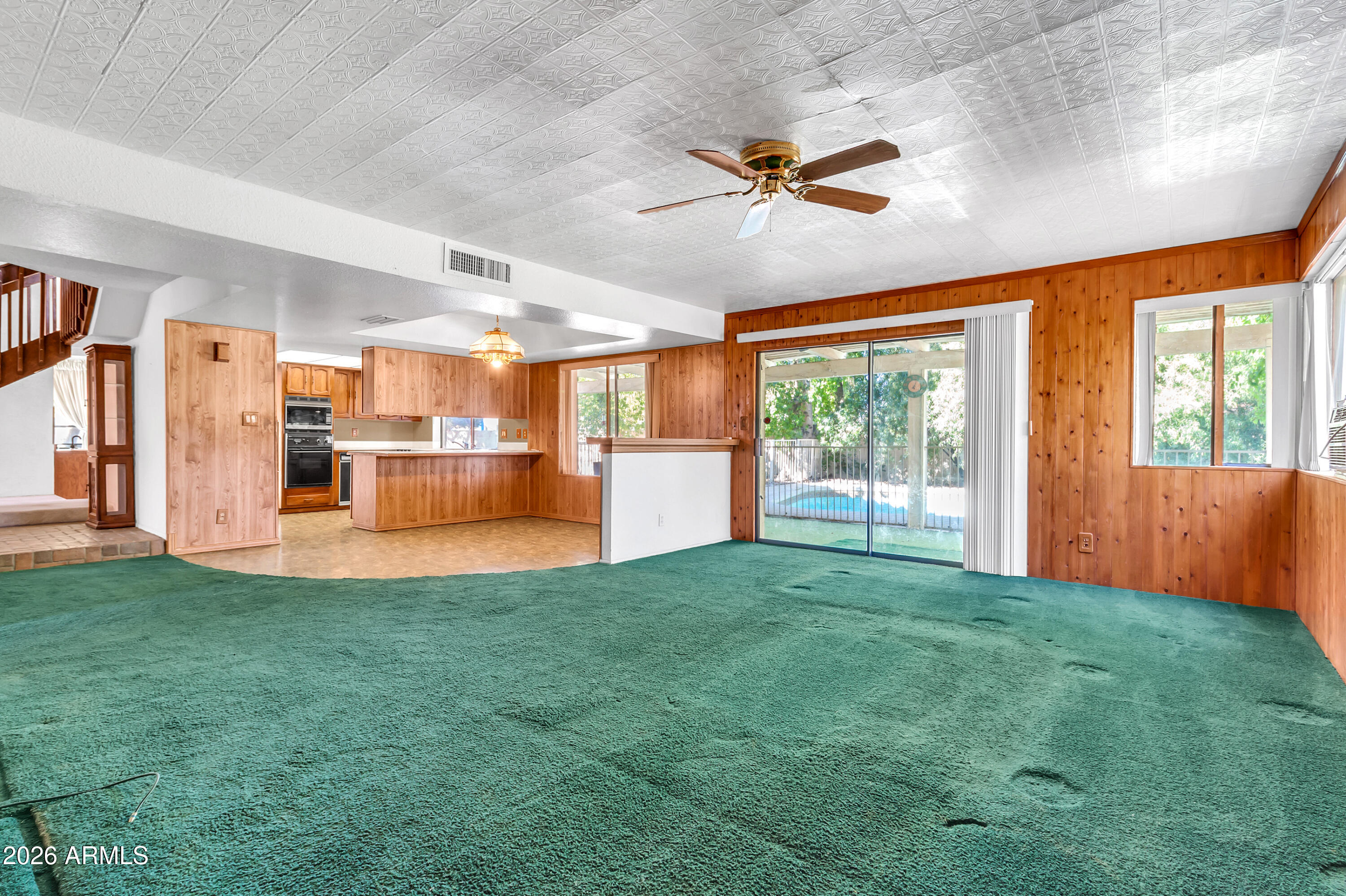 2318 W MONTEREY Circle