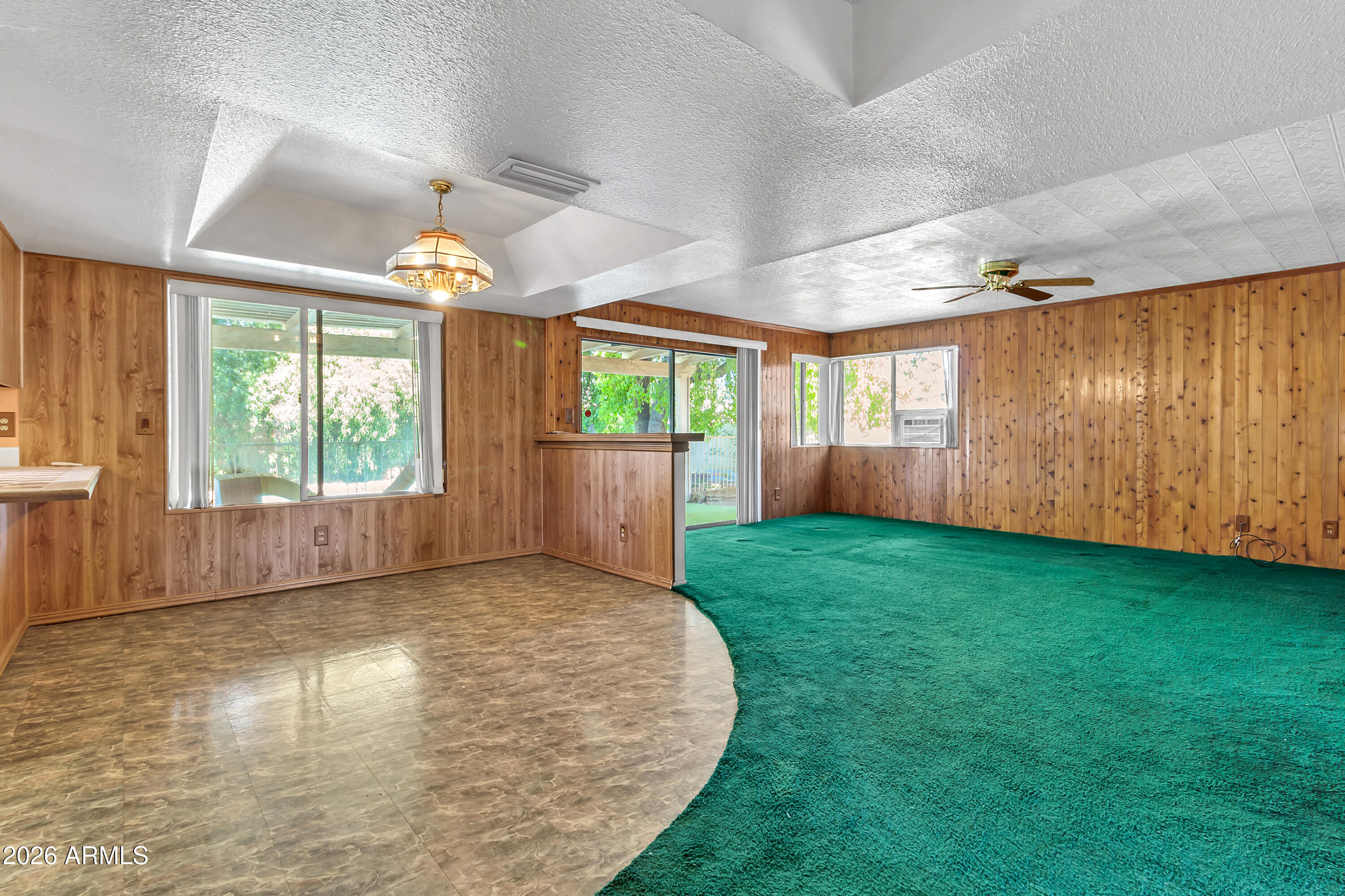 2318 W MONTEREY Circle