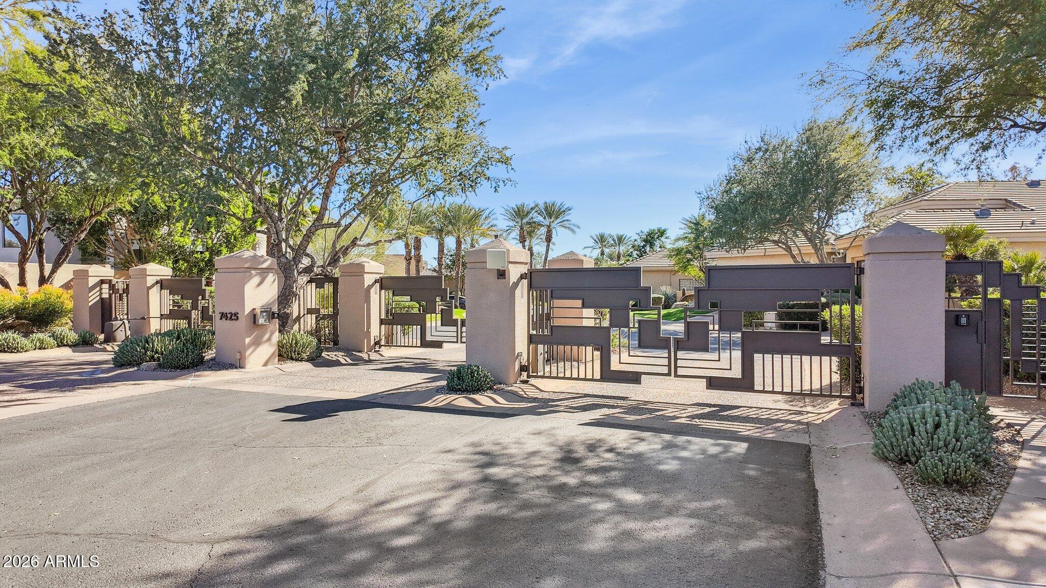 7425 E GAINEY RANCH Road 50