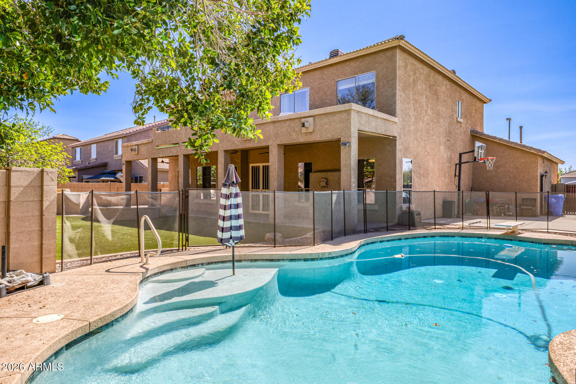 42 E JOSEPH Way