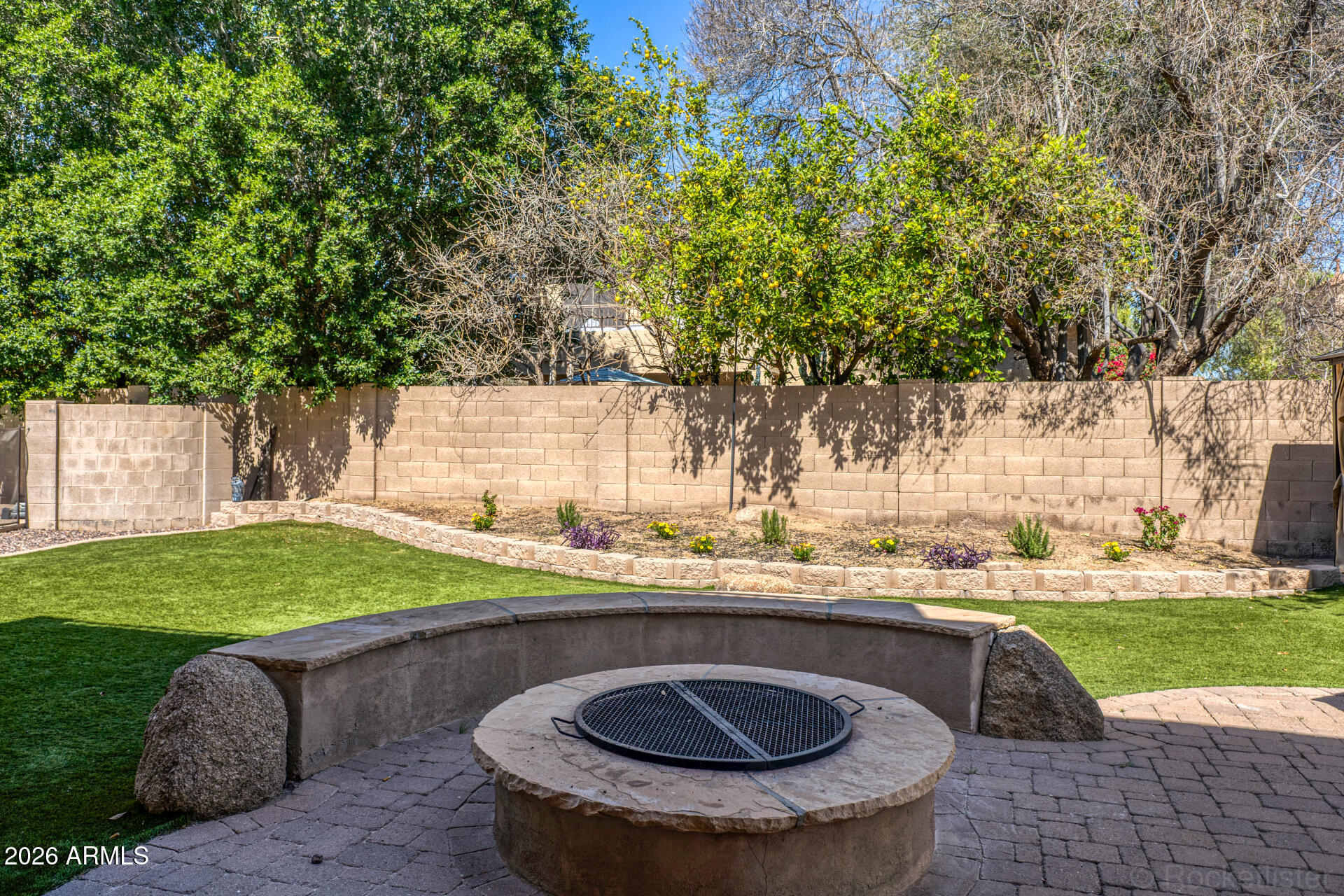 42 E JOSEPH Way