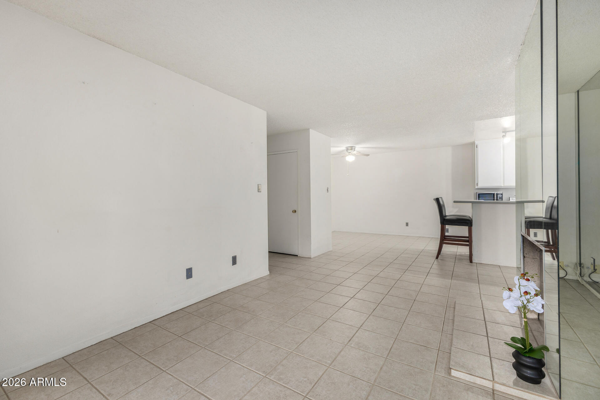 5525 E THOMAS Road M16