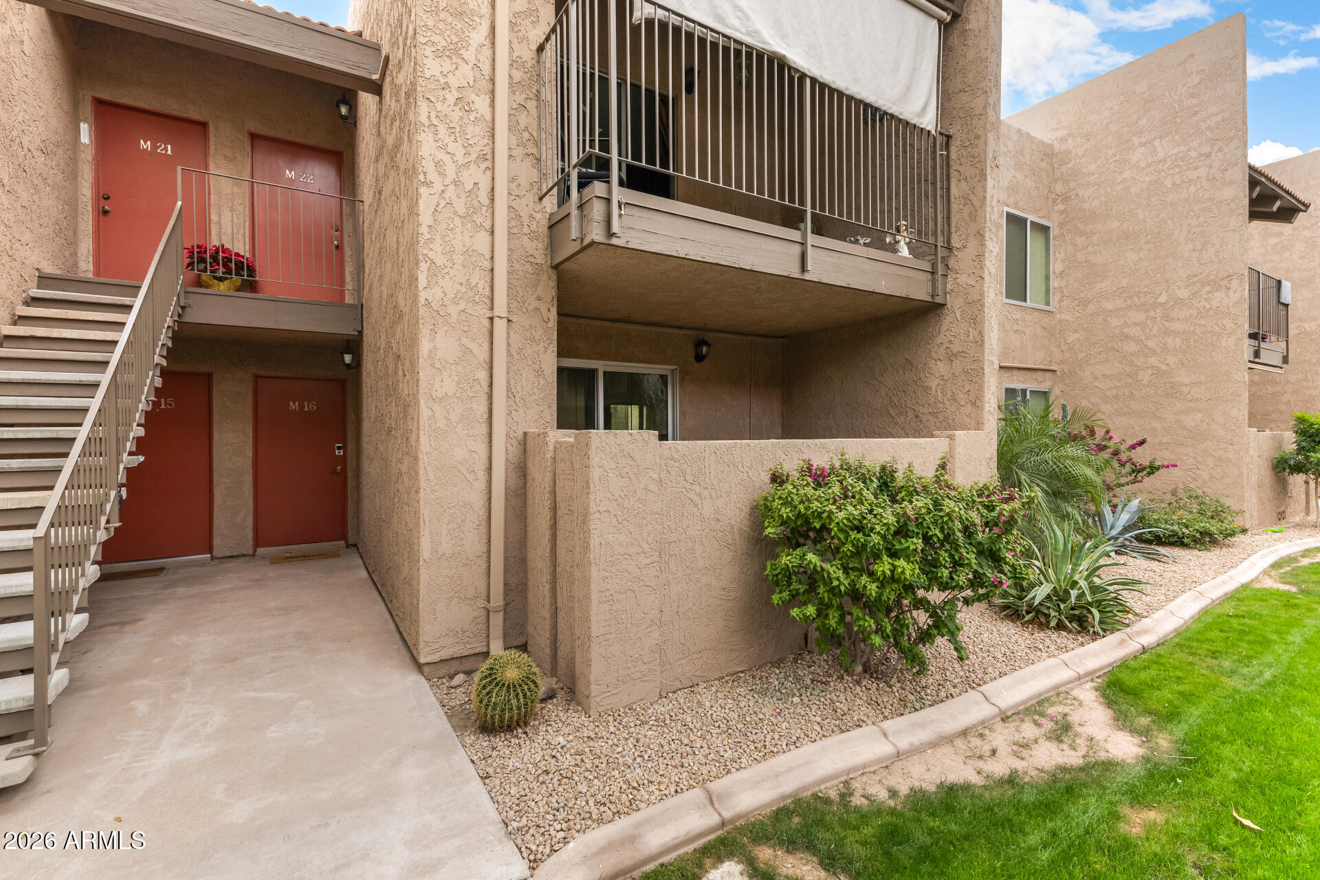 5525 E THOMAS Road M16